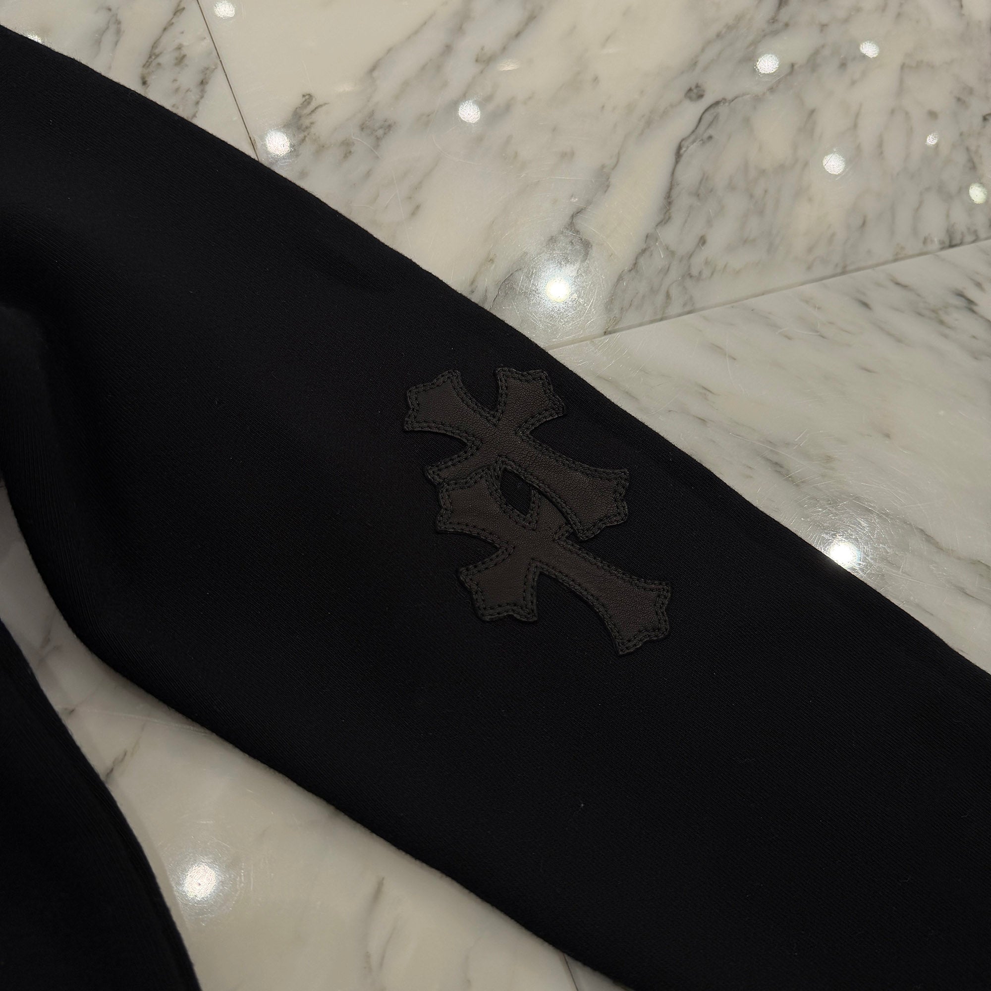 CHROME HEARTS Y NOT Multi Leather Cross Patch Half Zip Sweatshirt Size XS クロムハーツ ワイノット マルチレザークロスパッチ ハーフジップ スウェットシャツ サイズXS
