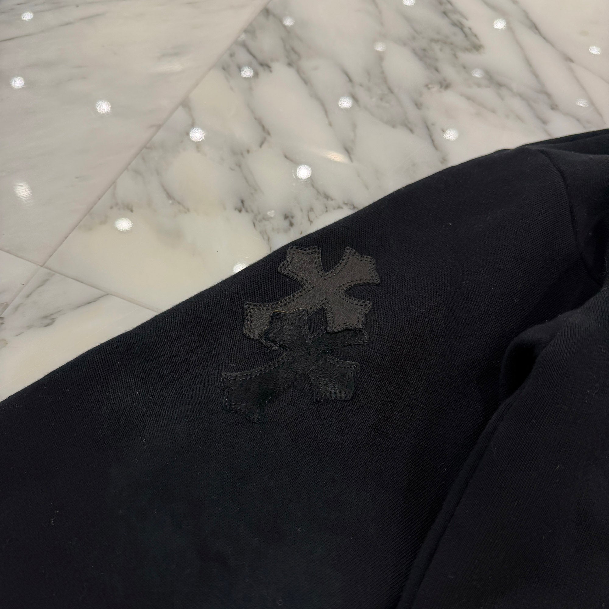 CHROME HEARTS Y NOT Multi Leather Cross Patch Half Zip Sweatshirt Size XS クロムハーツ ワイノット マルチレザークロスパッチ ハーフジップ スウェットシャツ サイズXS