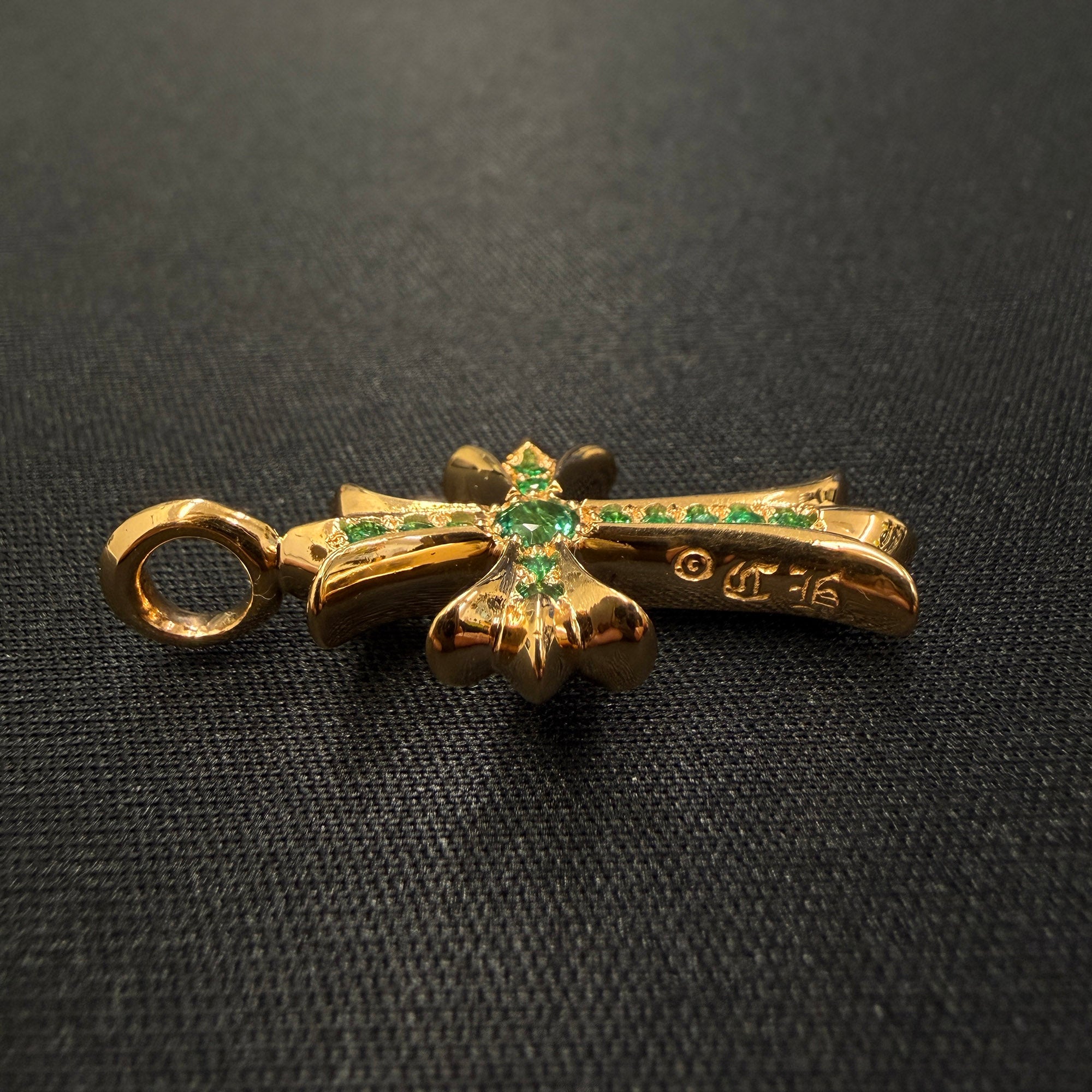 CHROME HEARTS 22K Tiny Fat Cross Pave Emerald Pendant Top クロムハーツ 22K タイニーファット クロス パヴェエメラルド ペンダントトップ