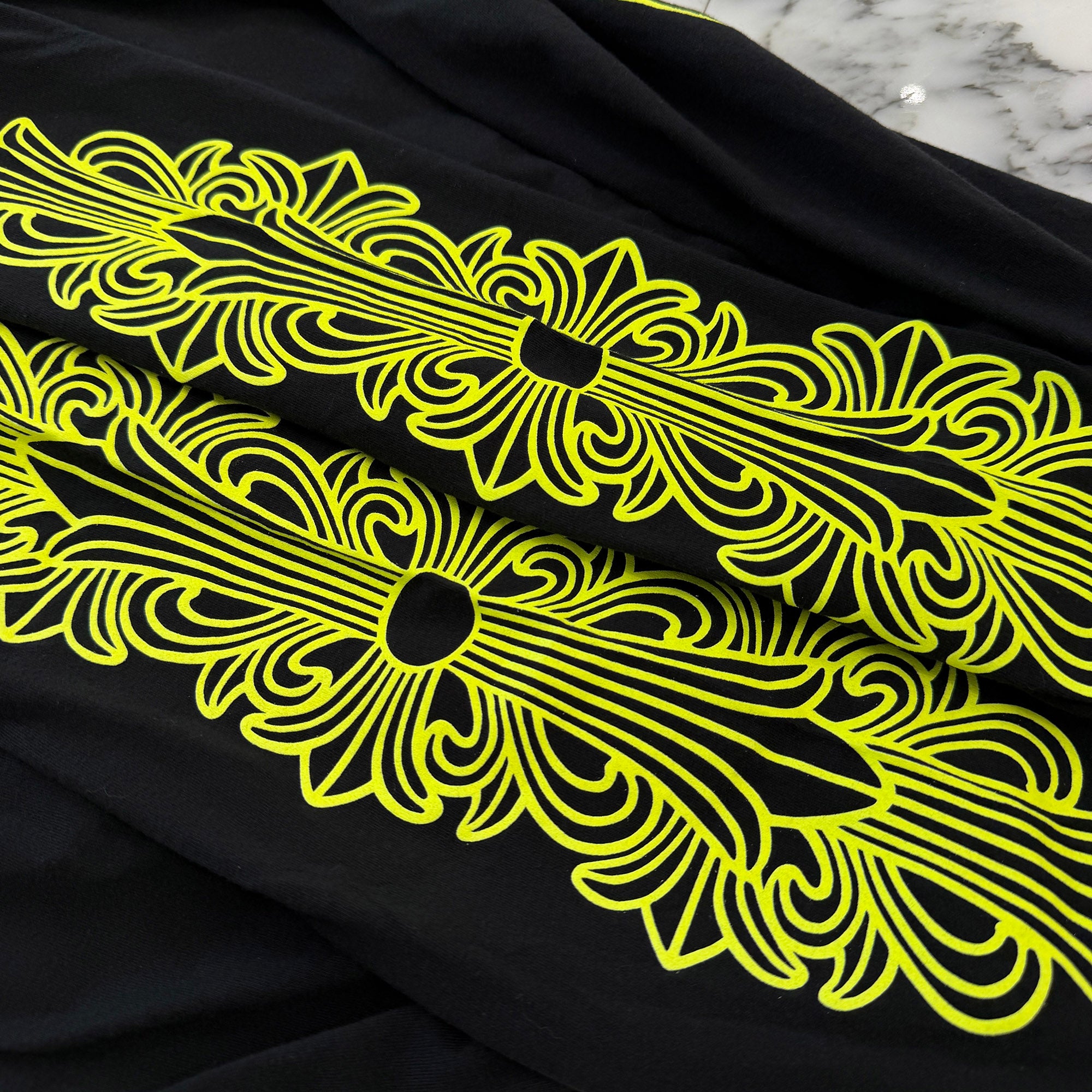 CHROME HEARTS Neon Yellow Floral Cross Horseshoe Long Sleeve Tee Size M クロムハーツ ネオンイエロー フローラルクロス ホースシュー ロングスリーブ Tシャツ サイズM