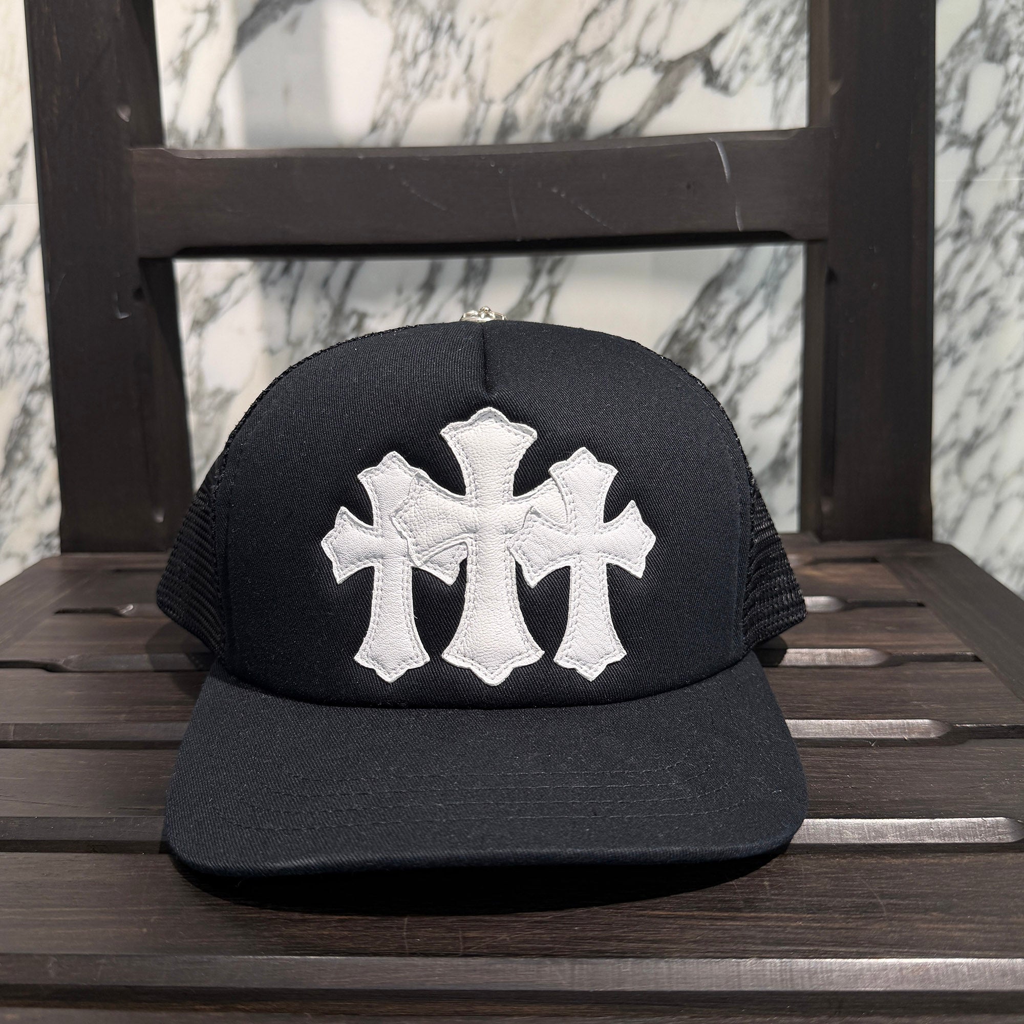CHROME HEARTS Triple Cross Patch Trucker Cap ONE SIZE (51-61) クロムハーツ トリプルクロスパッチ トラッカーキャップ ONE SIZE (51-61)
