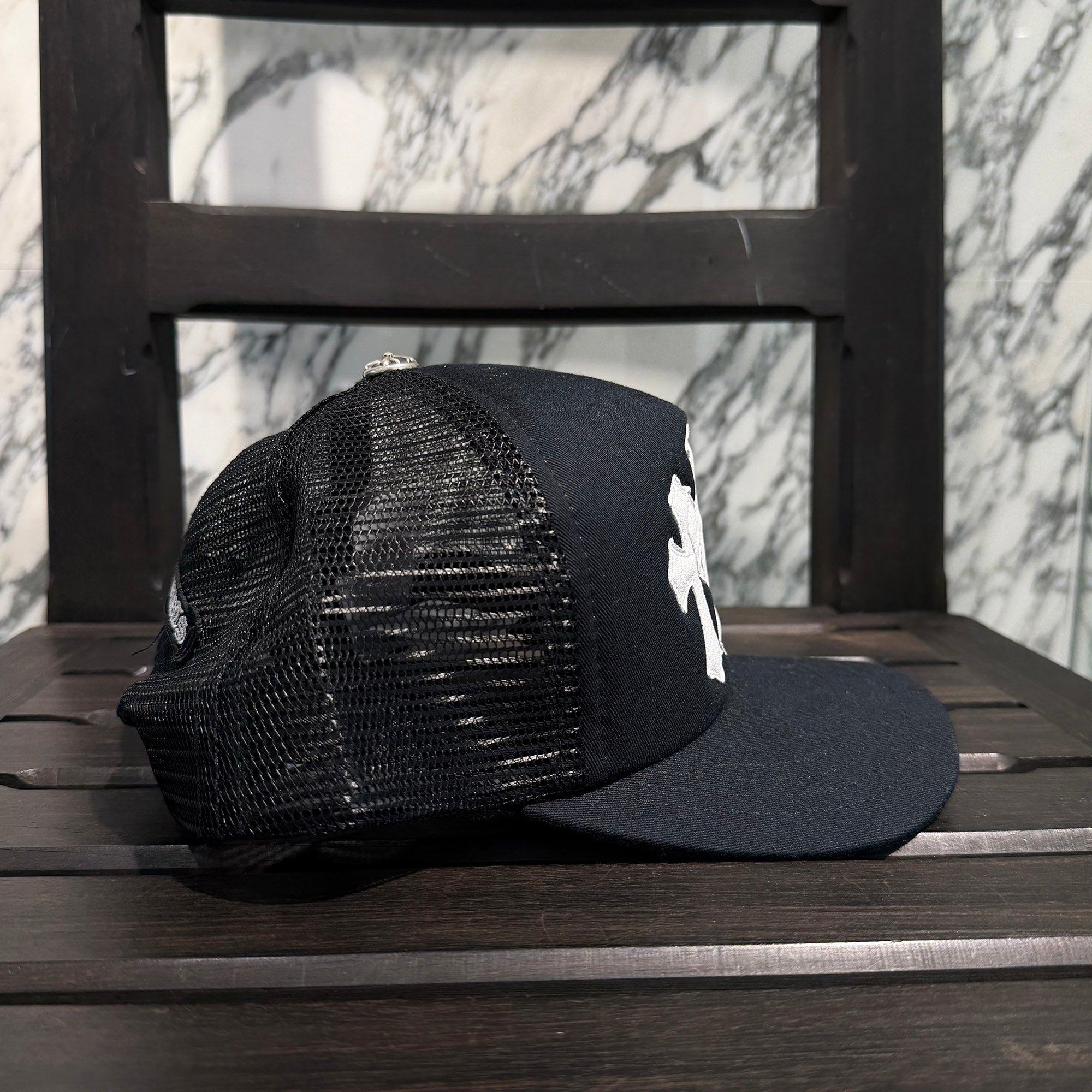 CHROME HEARTS Triple Cross Patch Trucker Cap ONE SIZE (51-61) クロムハーツ トリプルクロスパッチ トラッカーキャップ ONE SIZE (51-61)