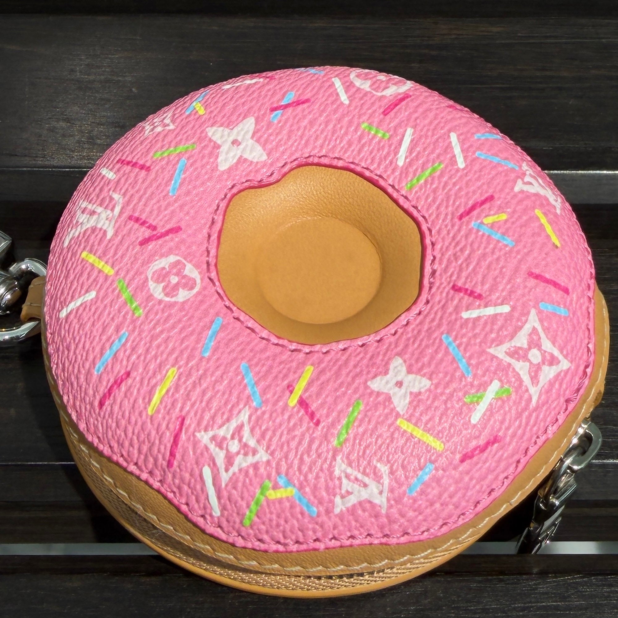 LOUIS VUITTON LV Donut Bag Charm M02549 ルイヴィトン LV ドーナッツ バッグチャーム