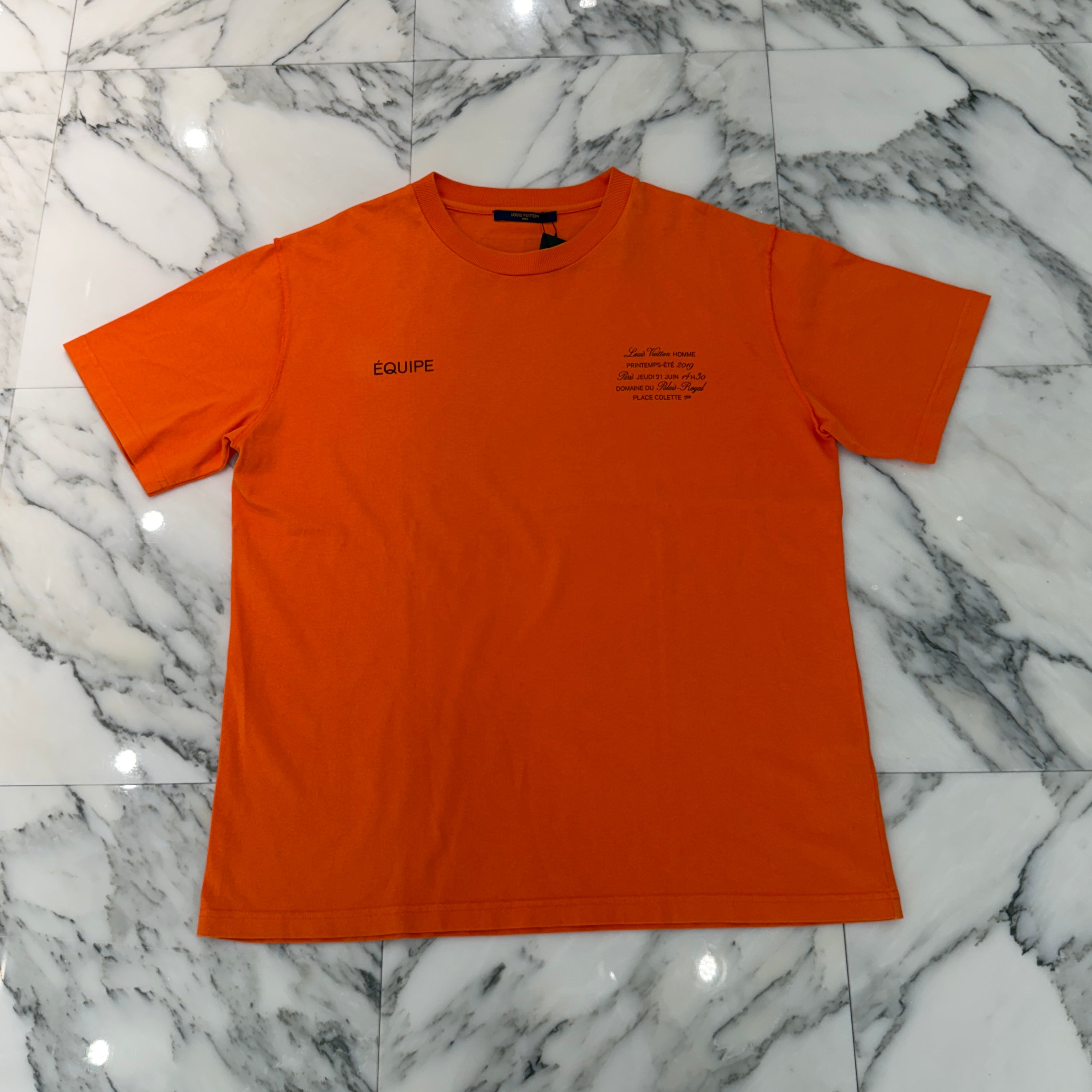LOUIS VUITTON × Virgil Abloh 2019SS Chicago Limited "Virgil Abloh Runway 2018" Invitation Tee RW192 NPL HHY62W LH8 FMDR30 Size XL ルイヴィトン × ヴァージル・アブロー シカゴ限定 "ヴァージル・アブロー ランウェイ 2018" インビテーション Tシャツ サイズXL