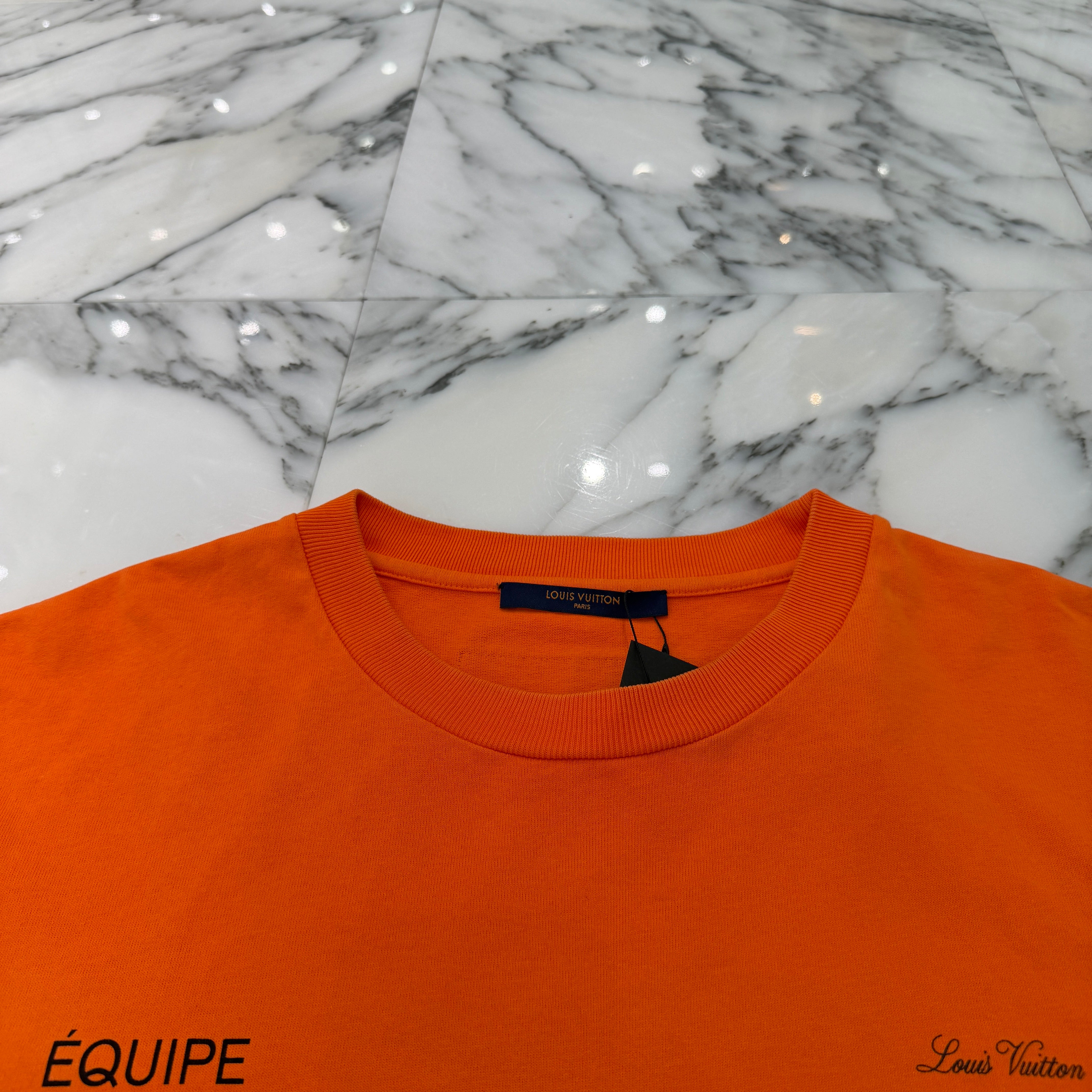 LOUIS VUITTON × Virgil Abloh 2019SS Chicago Limited "Virgil Abloh Runway 2018" Invitation Tee RW192 NPL HHY62W LH8 FMDR30 Size XL ルイヴィトン × ヴァージル・アブロー シカゴ限定 "ヴァージル・アブロー ランウェイ 2018" インビテーション Tシャツ サイズXL