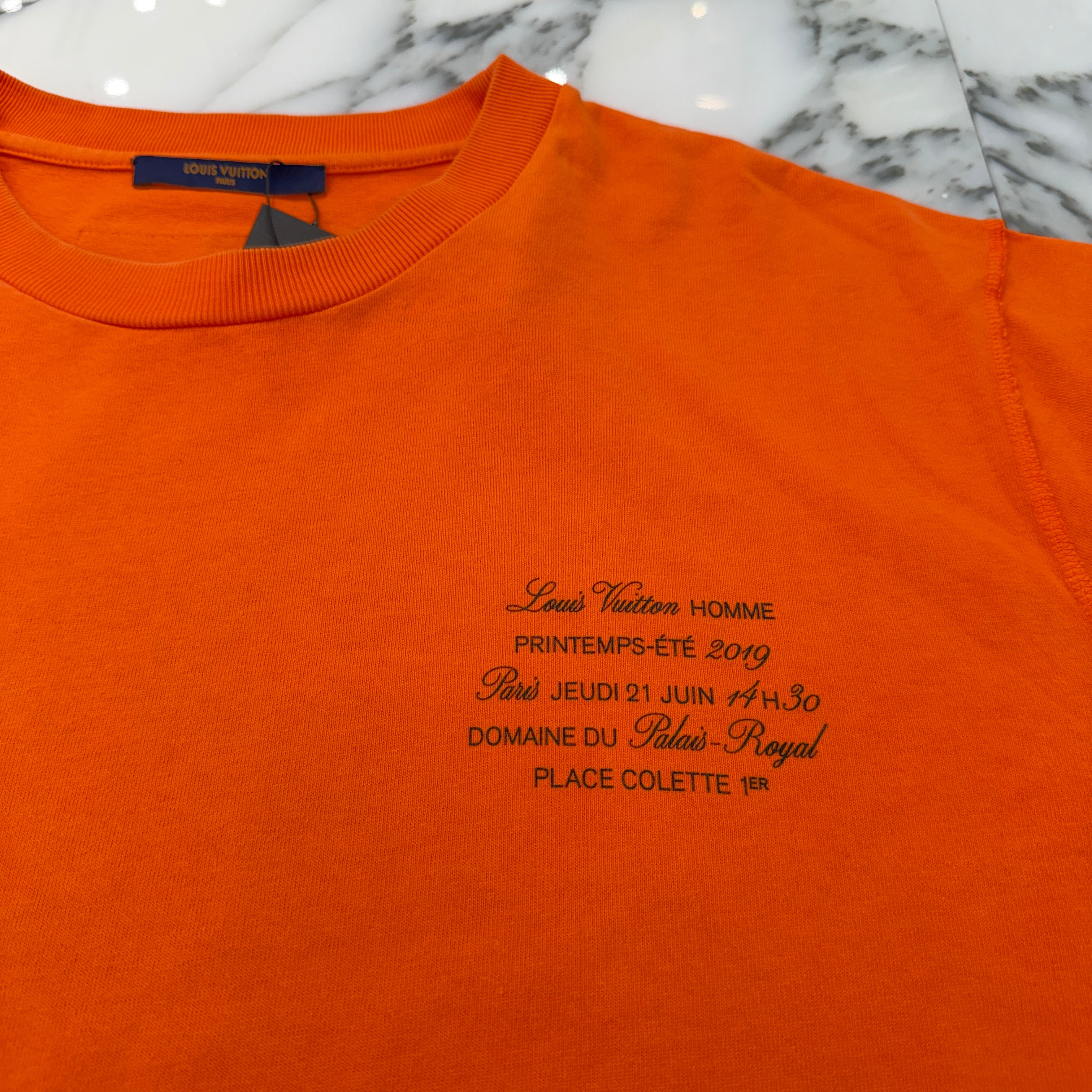 LOUIS VUITTON × Virgil Abloh 2019SS Chicago Limited "Virgil Abloh Runway 2018" Invitation Tee RW192 NPL HHY62W LH8 FMDR30 Size XL ルイヴィトン × ヴァージル・アブロー シカゴ限定 "ヴァージル・アブロー ランウェイ 2018" インビテーション Tシャツ サイズXL