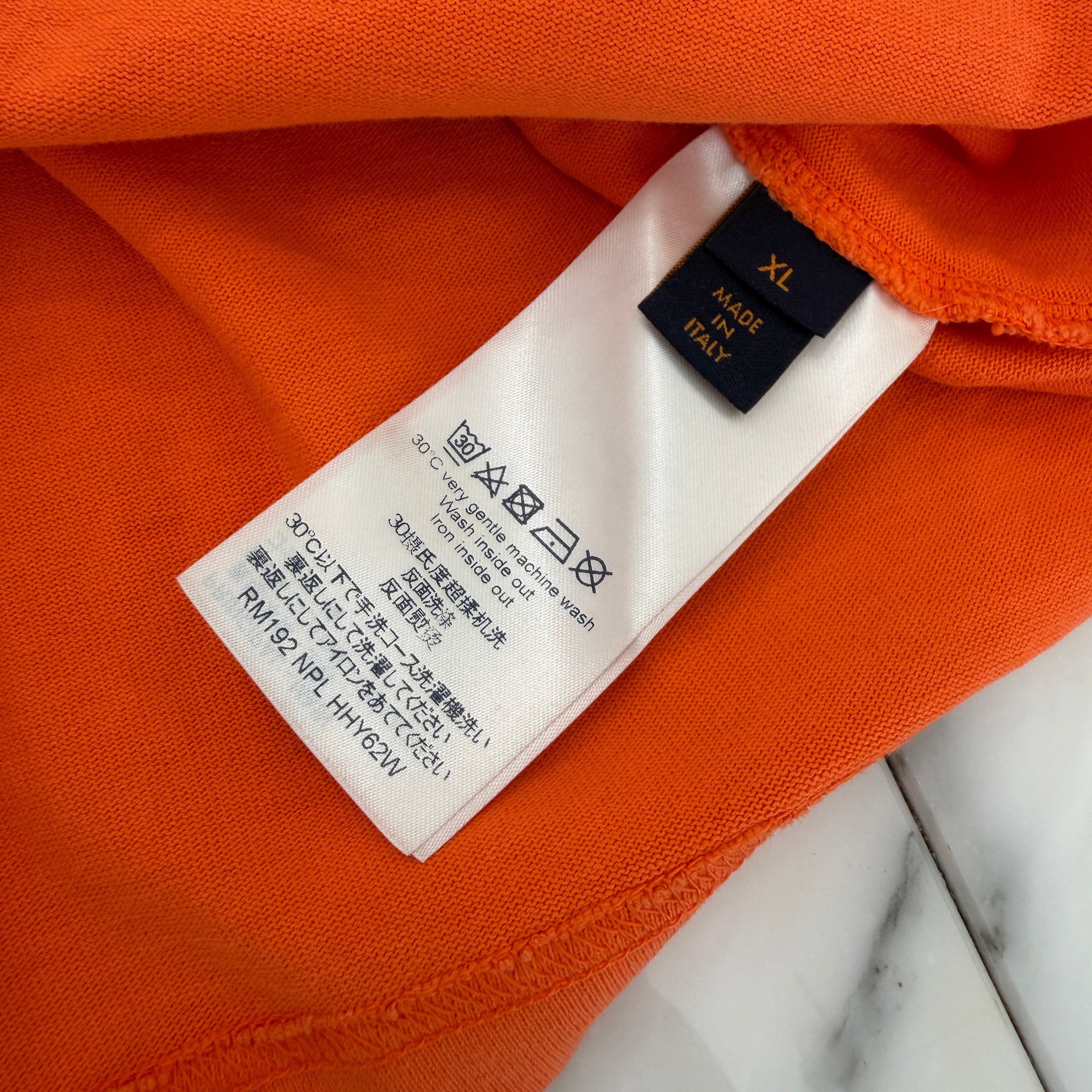 LOUIS VUITTON × Virgil Abloh 2019SS Chicago Limited "Virgil Abloh Runway 2018" Invitation Tee RW192 NPL HHY62W LH8 FMDR30 Size XL ルイヴィトン × ヴァージル・アブロー シカゴ限定 "ヴァージル・アブロー ランウェイ 2018" インビテーション Tシャツ サイズXL