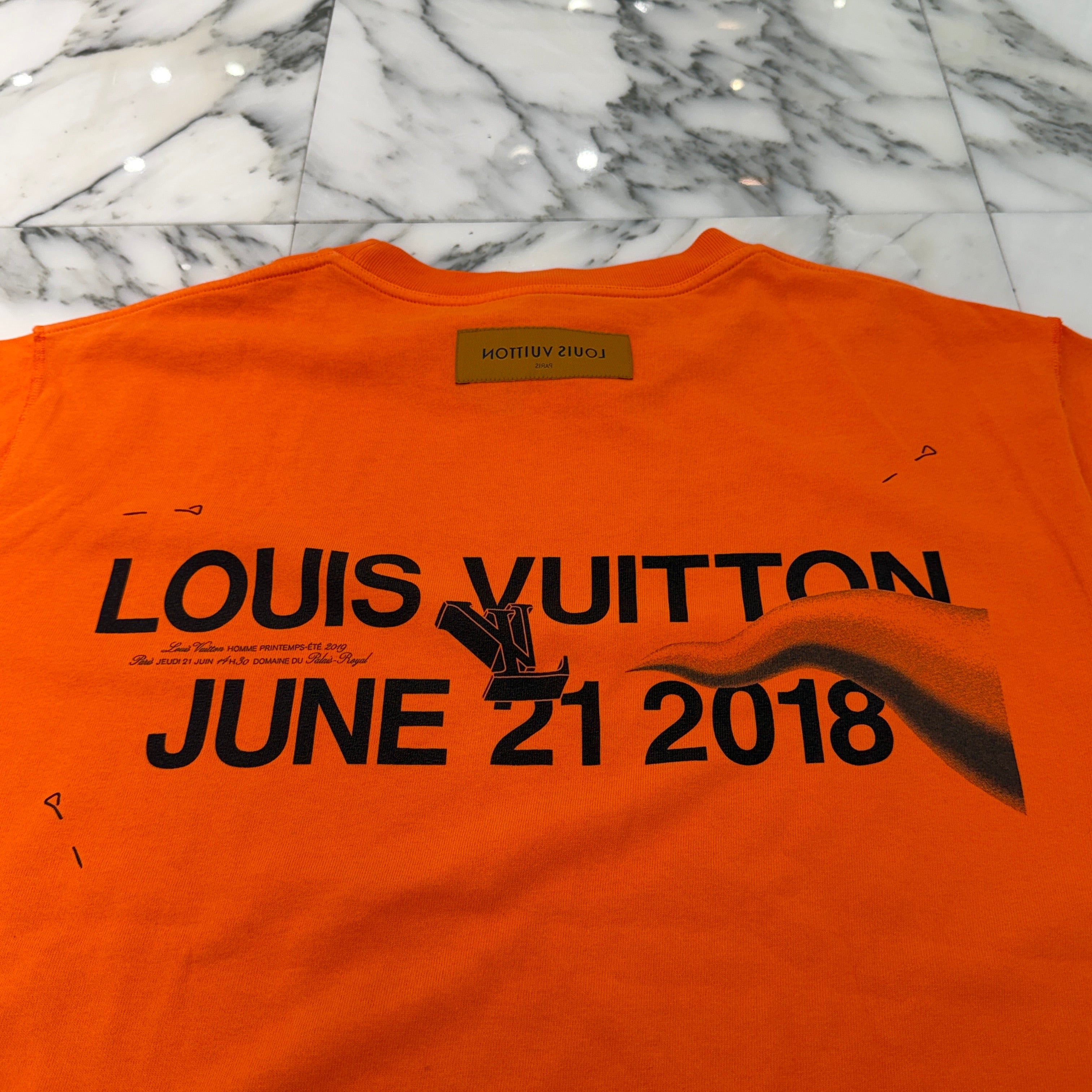 LOUIS VUITTON × Virgil Abloh 2019SS Chicago Limited "Virgil Abloh Runway 2018" Invitation Tee RW192 NPL HHY62W LH8 FMDR30 Size XL ルイヴィトン × ヴァージル・アブロー シカゴ限定 "ヴァージル・アブロー ランウェイ 2018" インビテーション Tシャツ サイズXL