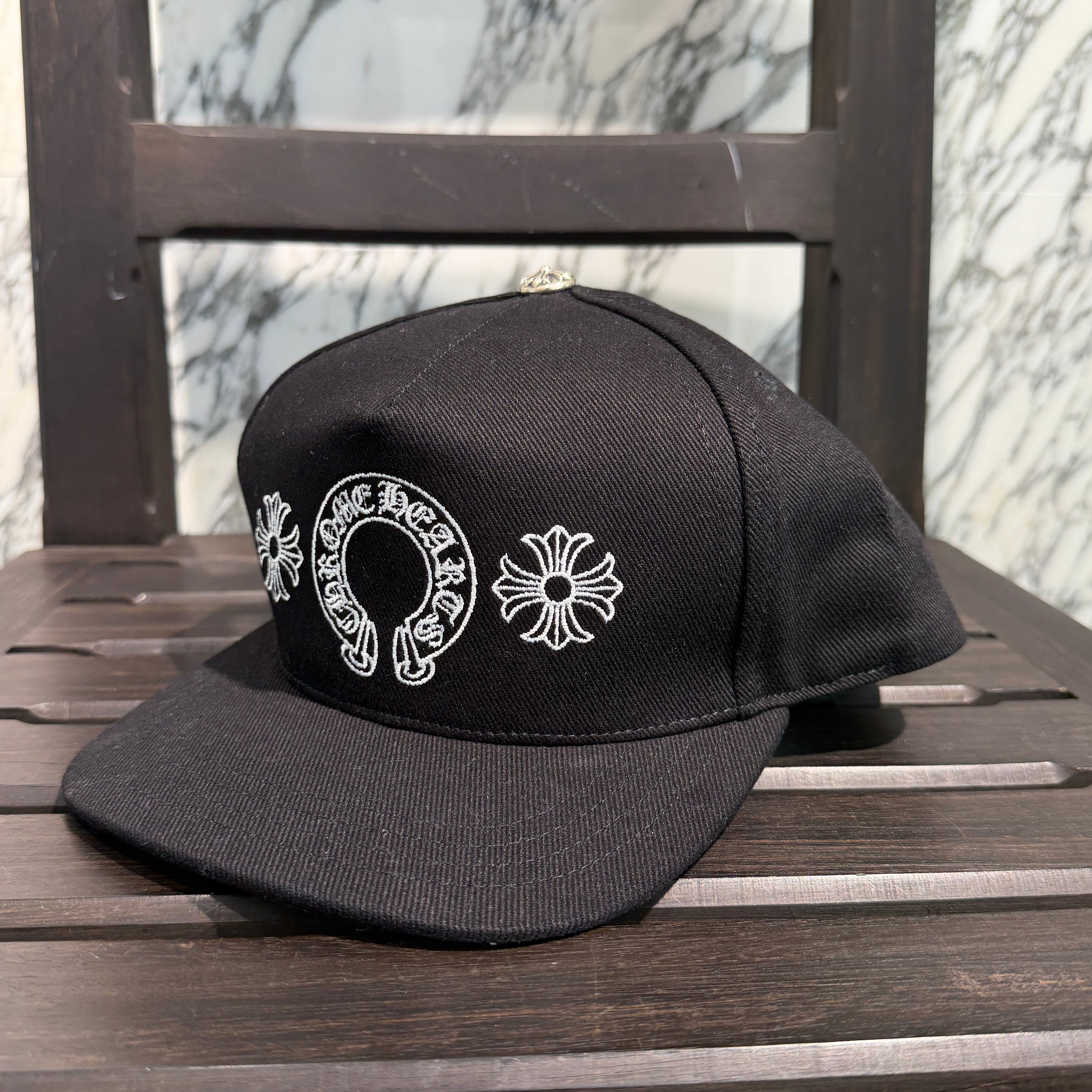 CHROME HEARTS CH Plus Horseshoe Embroidery Baseball Cap Size ONE SIZE (51-61) クロムハーツ CHプラス ホースシュー 刺繍 ベースボールキャップ サイズONE SIZE (51-61)