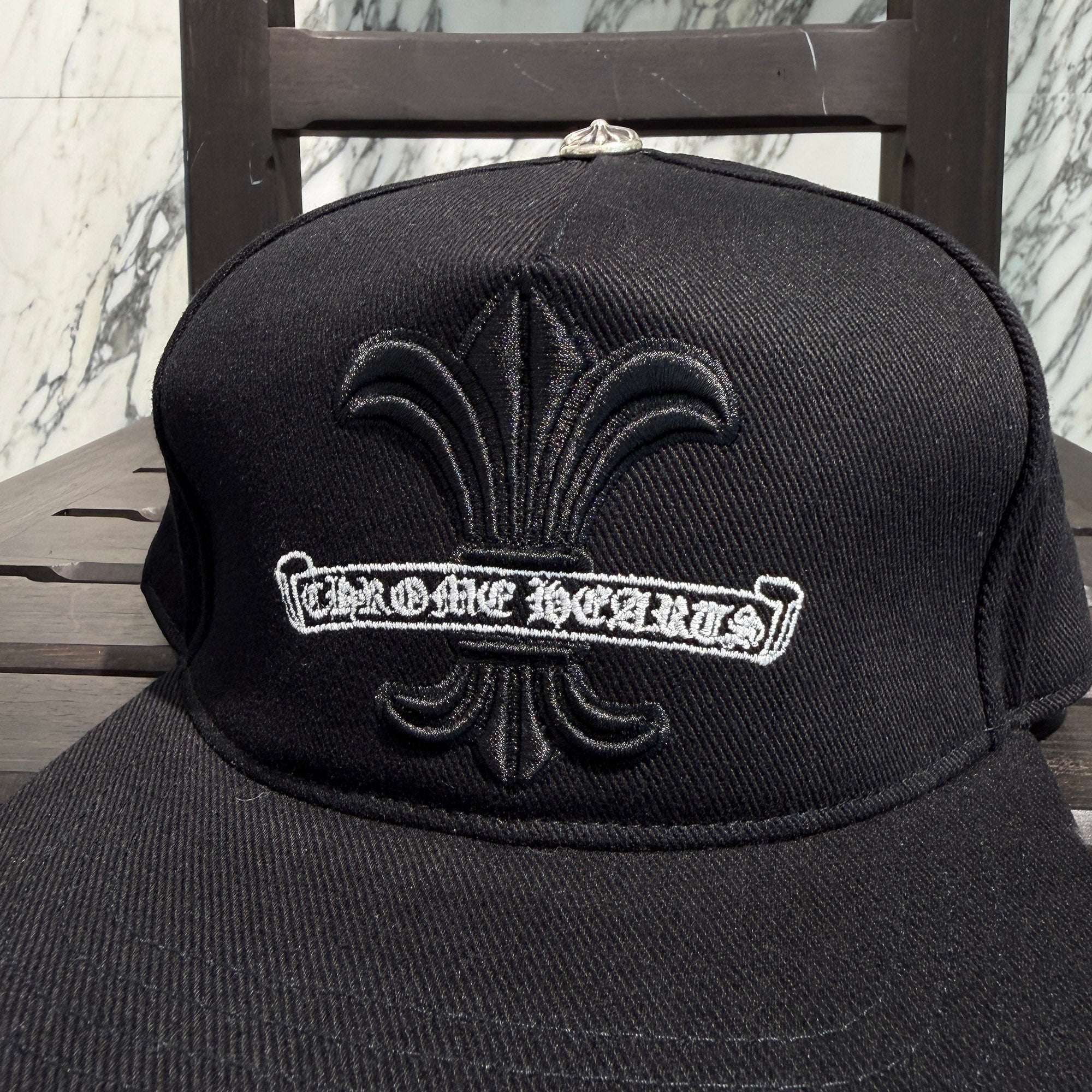 CHROME HEARTS BS Flare Scroll Embroidery Baseball Cap Size ONE SIZE (51-61) クロムハーツ BSフレア スクロール 刺繍 ベースボールキャップ サイズONE SIZE (51-61)