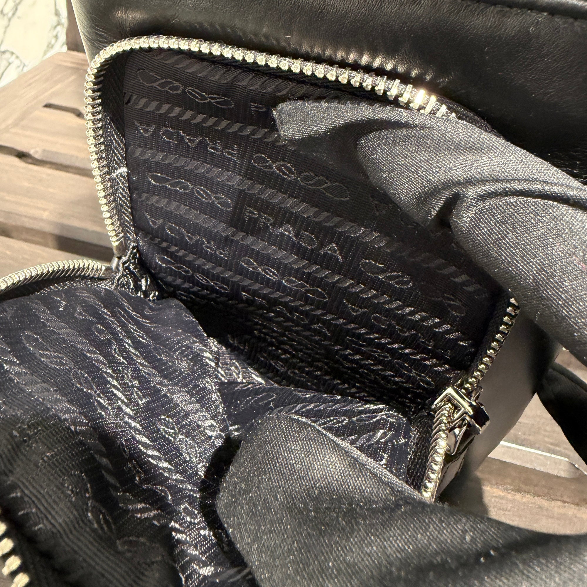 PRADA 2024SS Triangle Logo Leather Smartphone Case 2ZH155_2CND_F0002 プラダ トライアングルロゴ スマートフォン レザーケース