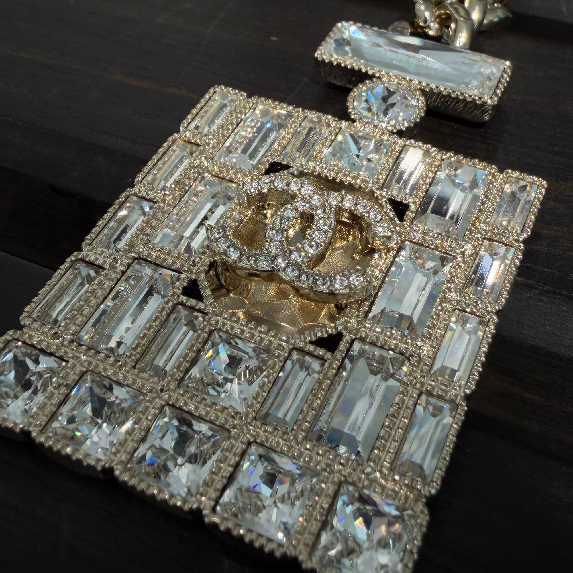 CHANEL 2023AW 24C Perfume Bottle Motif Keychain ABC598 シャネル 24C パフューム ボトル モチーフ キーホルダー