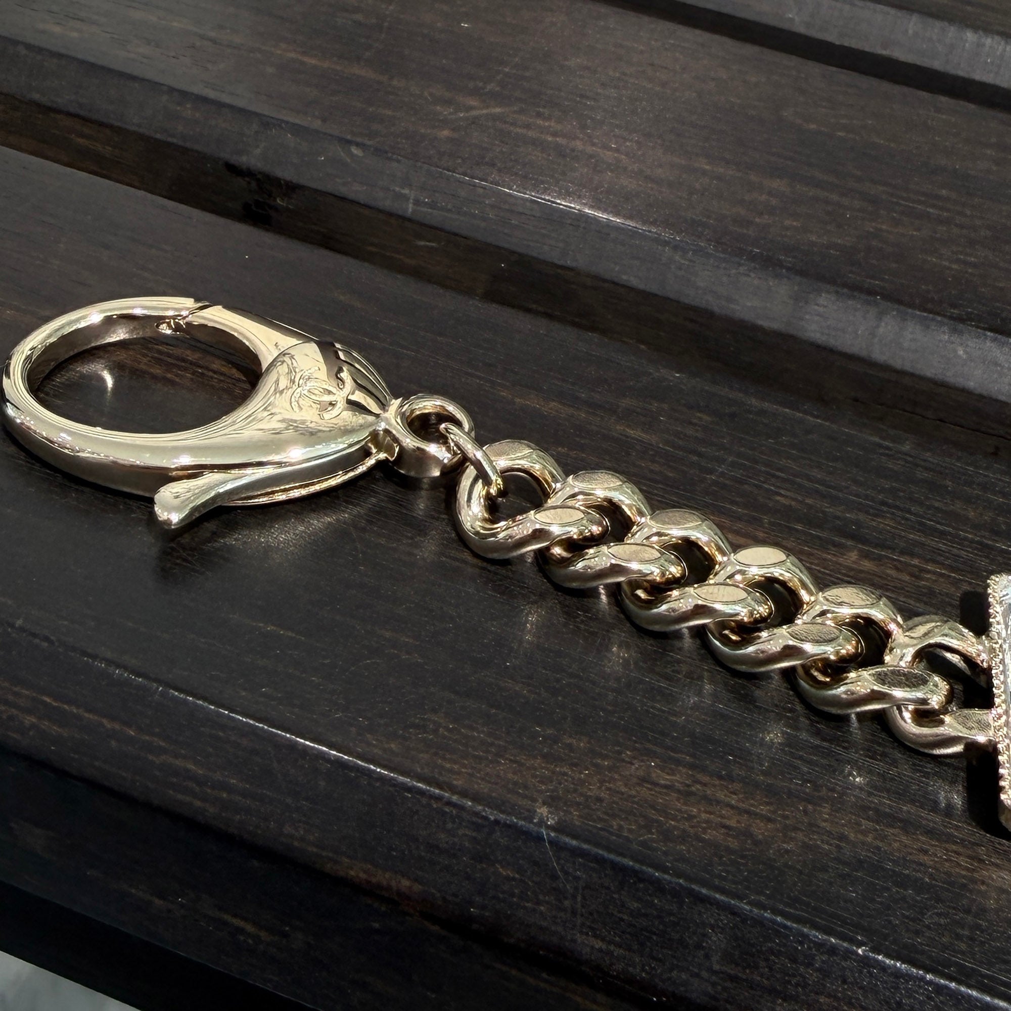 CHANEL 2023AW 24C Perfume Bottle Motif Keychain ABC598 シャネル 24C パフューム ボトル モチーフ キーホルダー