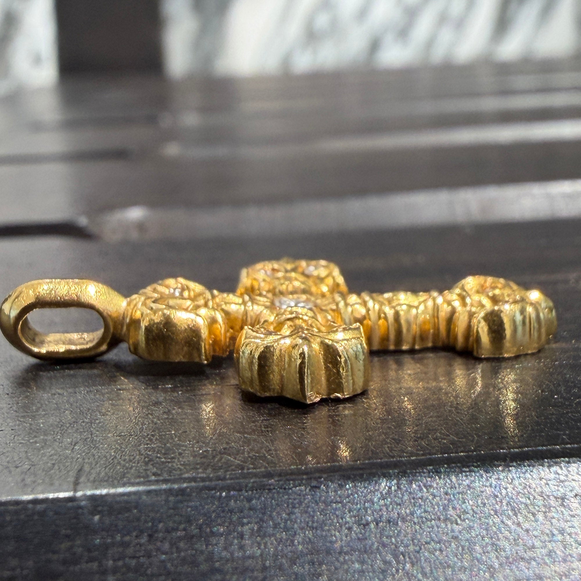 CHROME HEARTS 22K Tiny Filigree Cross Charm Pave Diamond Pendent Top クロムハーツ 22K タイニー フィリグリーチャーム パヴェダイアモンド ペンダント トップ