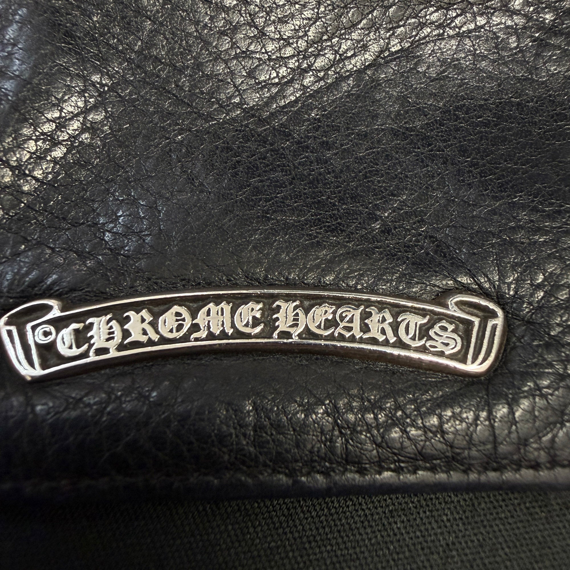 CHROME HEARTSクロムハーツ ガーメントケース ダガー ジッパー CHROME HEARTS Dagger Zip Leather Change Purse Coin Case クロム