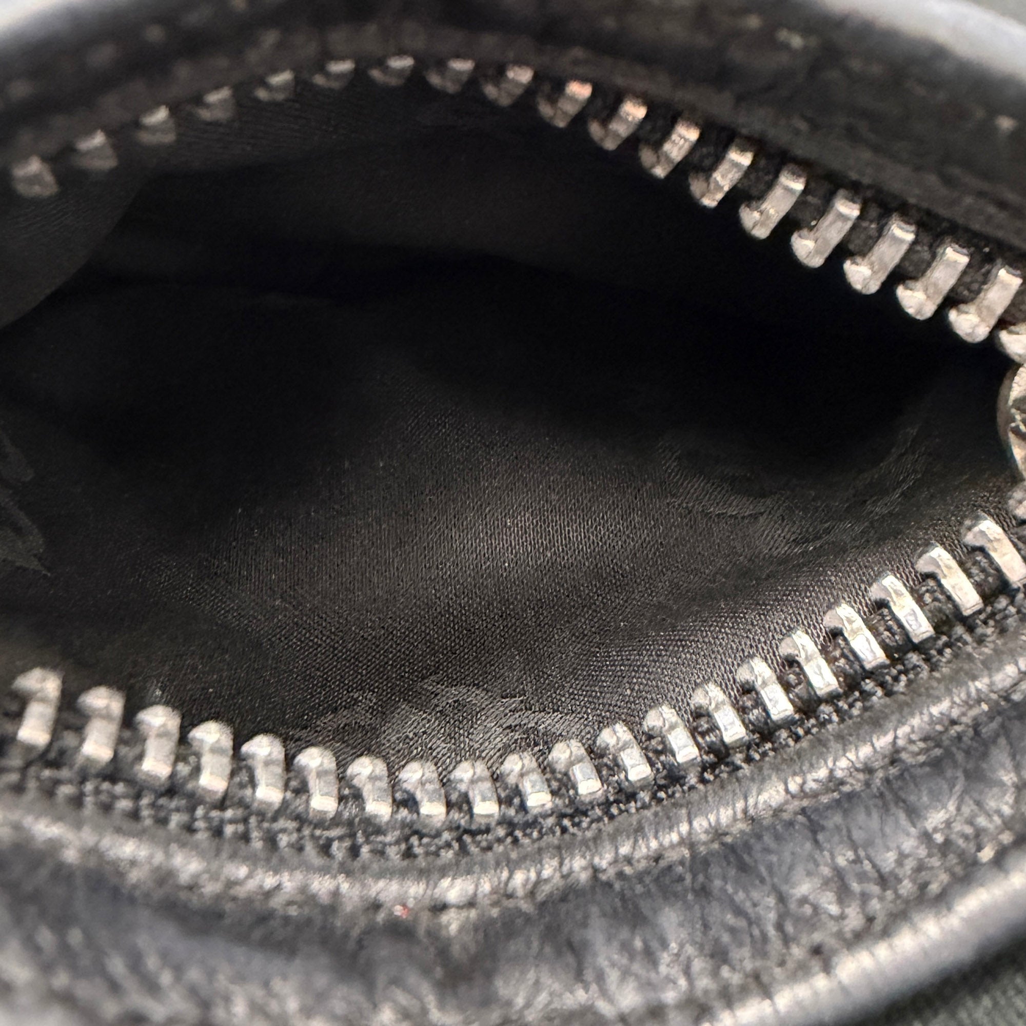 CHROME HEARTS Dagger Zip Leather Change Purse Coin Case クロムハーツ ダガージップ レザー チェンジパース コインケース