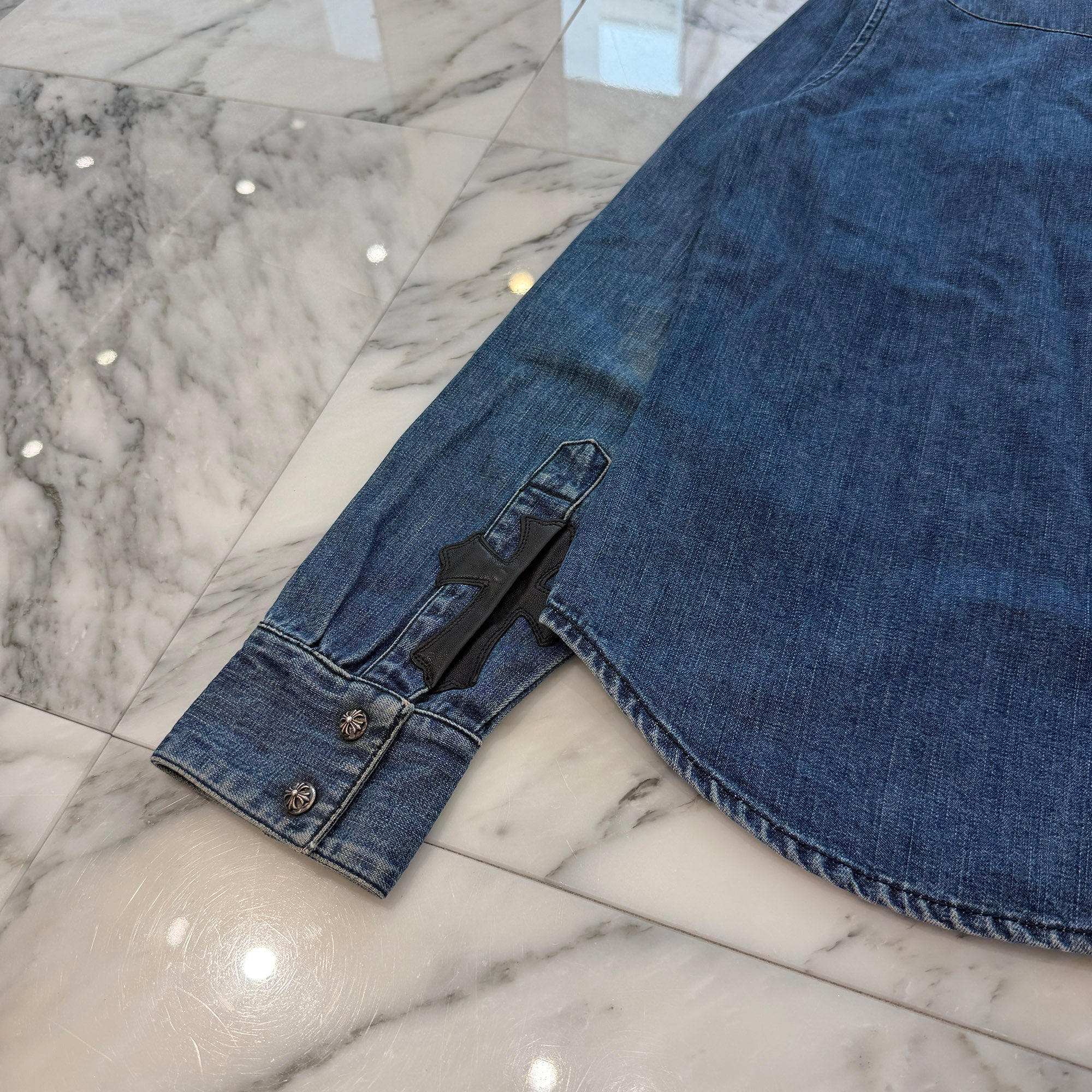 CHROME HEARTS Leather Cross Patch Western Denim Shirt Size SM クロムハーツ オールド レザー クロスパッチ ウェスタン デニムシャツ サイズSM