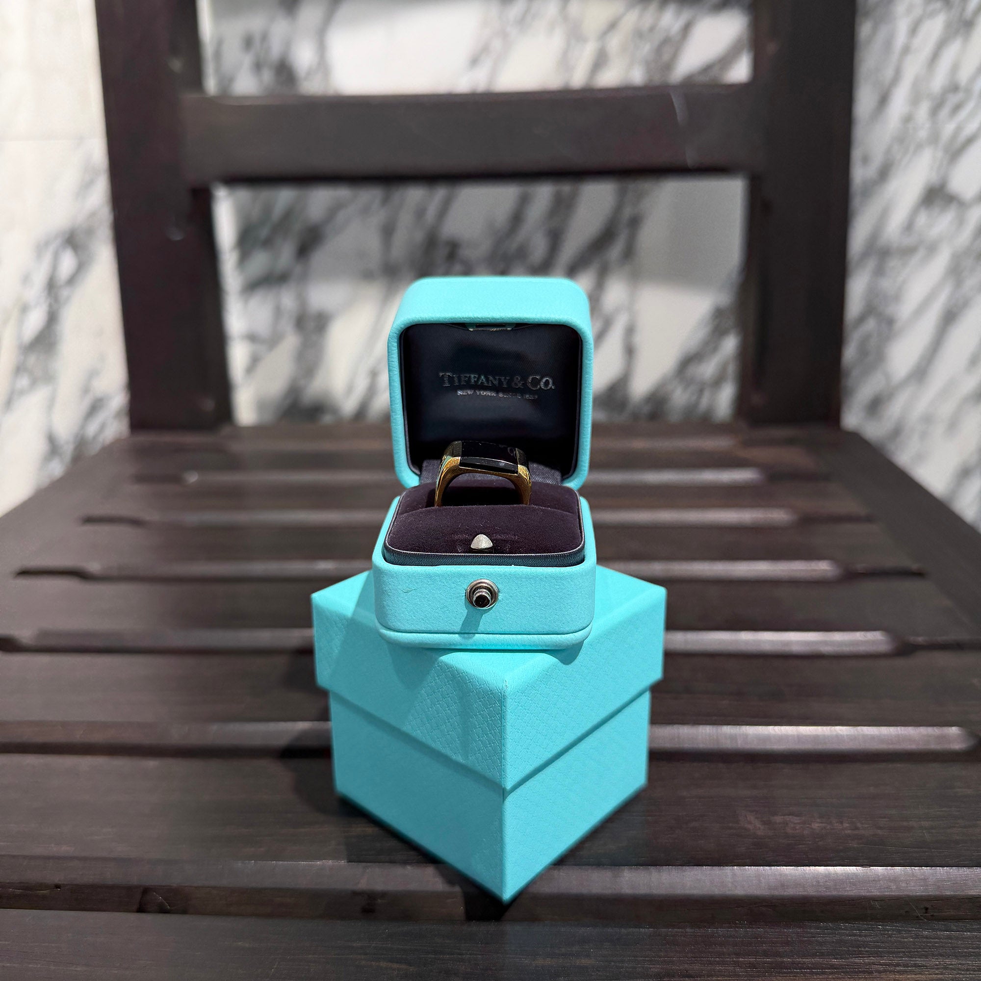 Tiffany＆Co. Au750 YG "Tiffany1837 Makers" Black Onyx Signet Ring 63451568 Size 12号 ティファニー Au750 YG "ティファニー 1837 メイカーズ" ブラックオニキス シグネット リング サイズ12号
