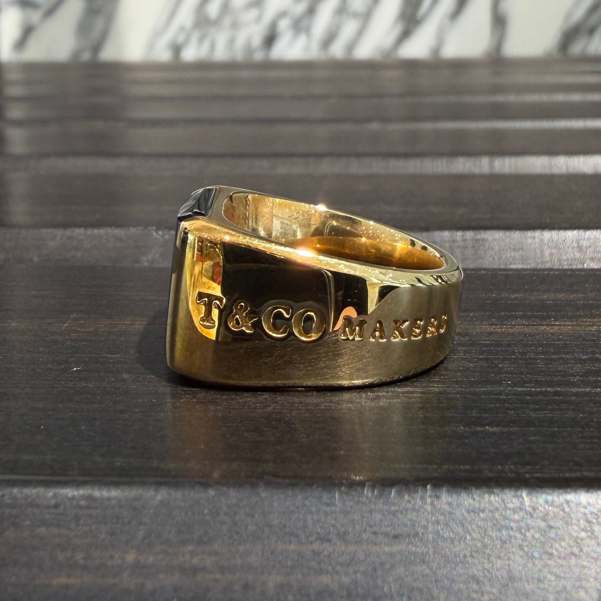 Tiffany＆Co. Au750 YG "Tiffany1837 Makers" Black Onyx Signet Ring 63451568 Size 12号 ティファニー Au750 YG "ティファニー 1837 メイカーズ" ブラックオニキス シグネット リング サイズ12号