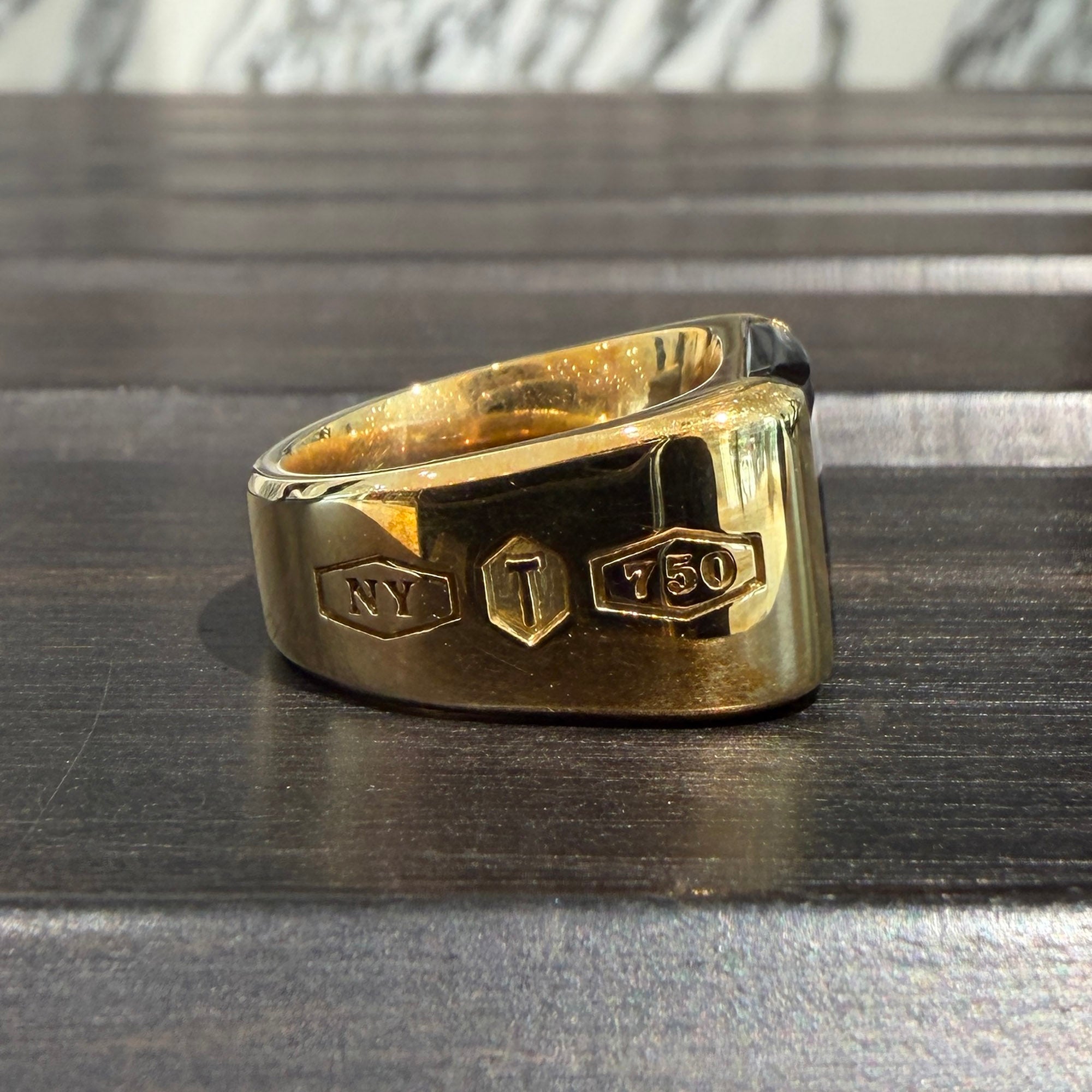 Tiffany＆Co. Au750 YG "Tiffany1837 Makers" Black Onyx Signet Ring 63451568 Size 12号 ティファニー Au750 YG "ティファニー 1837 メイカーズ" ブラックオニキス シグネット リング サイズ12号
