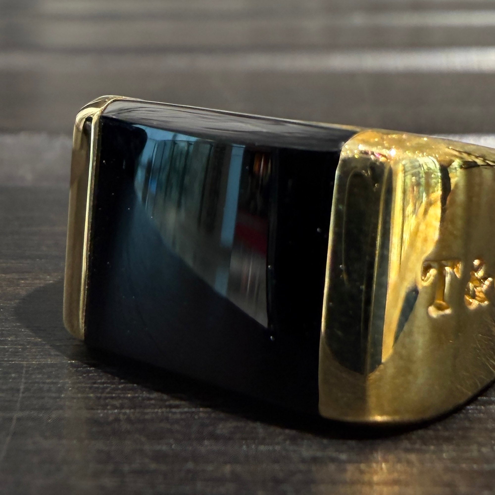 Tiffany＆Co. Au750 YG "Tiffany1837 Makers" Black Onyx Signet Ring 63451568 Size 12号 ティファニー Au750 YG "ティファニー 1837 メイカーズ" ブラックオニキス シグネット リング サイズ12号