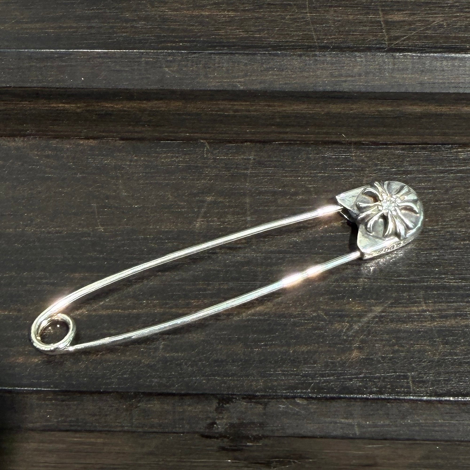 CHROME HEARTS クロムハーツ SAFETY PIN ダイヤ ラージ CHROME HEARTS Large Safety Pin 1 Diamond Pendant Charm クロム
