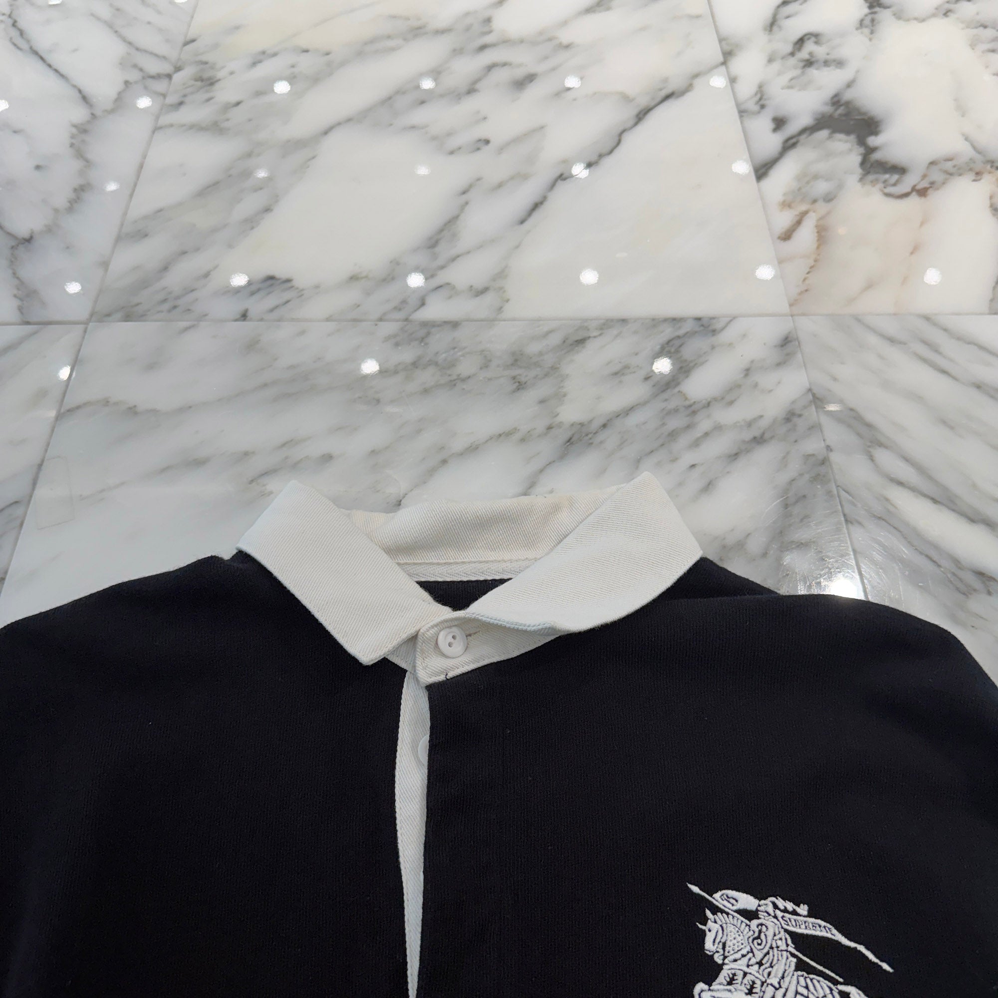 Supreme × BURBERRY 2022SS Embroidered Logo Rugby Long Sleeve Shirt SUP-SS22-100 Size M シュプリーム×バーバリー 刺繡ロゴ ラグビー ロングスリーブ シャツ サイズM