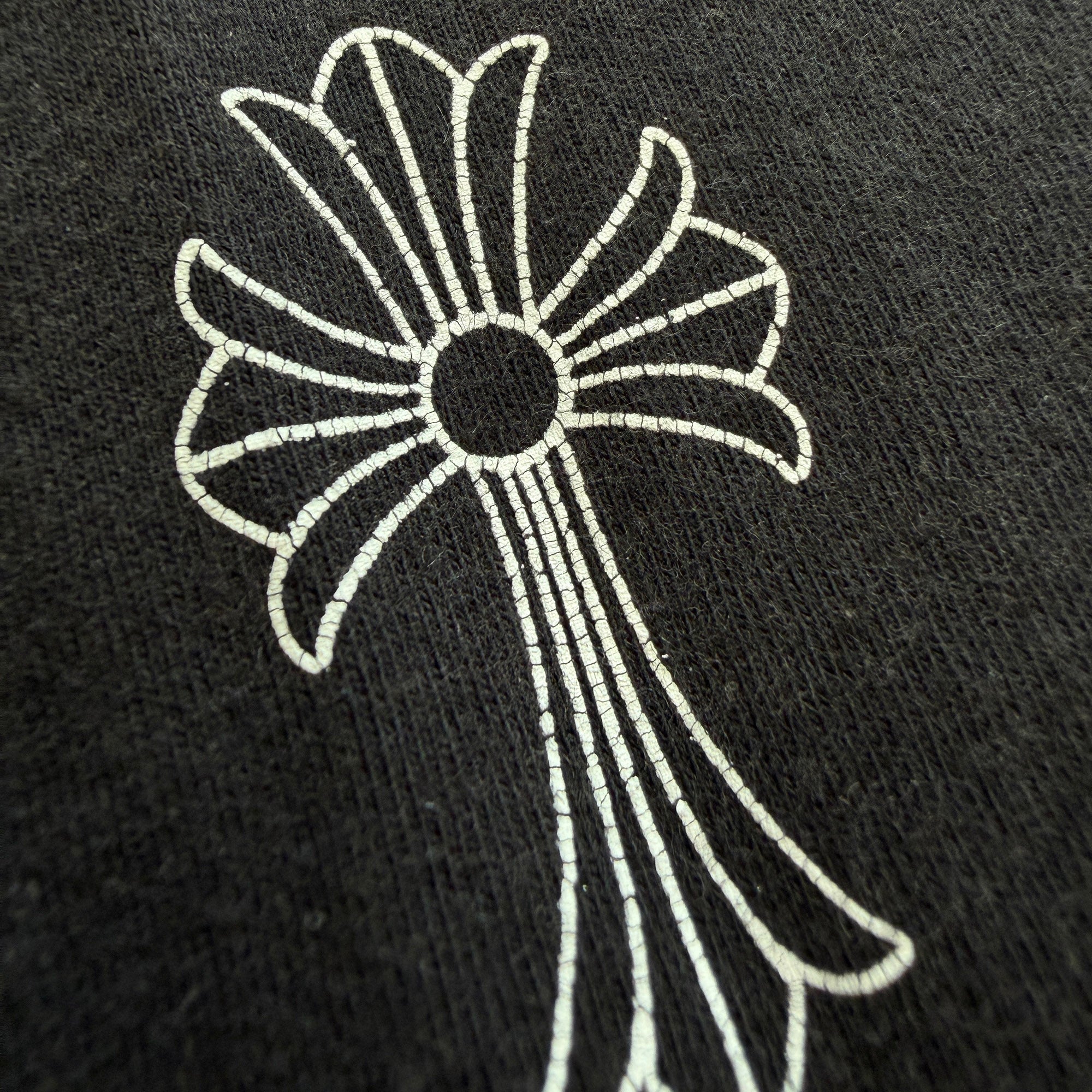 CHROME HEARTS Vertical Logo Back Cemetery Cross Print Tee Size L クロムハーツ ヴァーティカルロゴ バックセメタリークロスプリント Tシャツ サイズL
