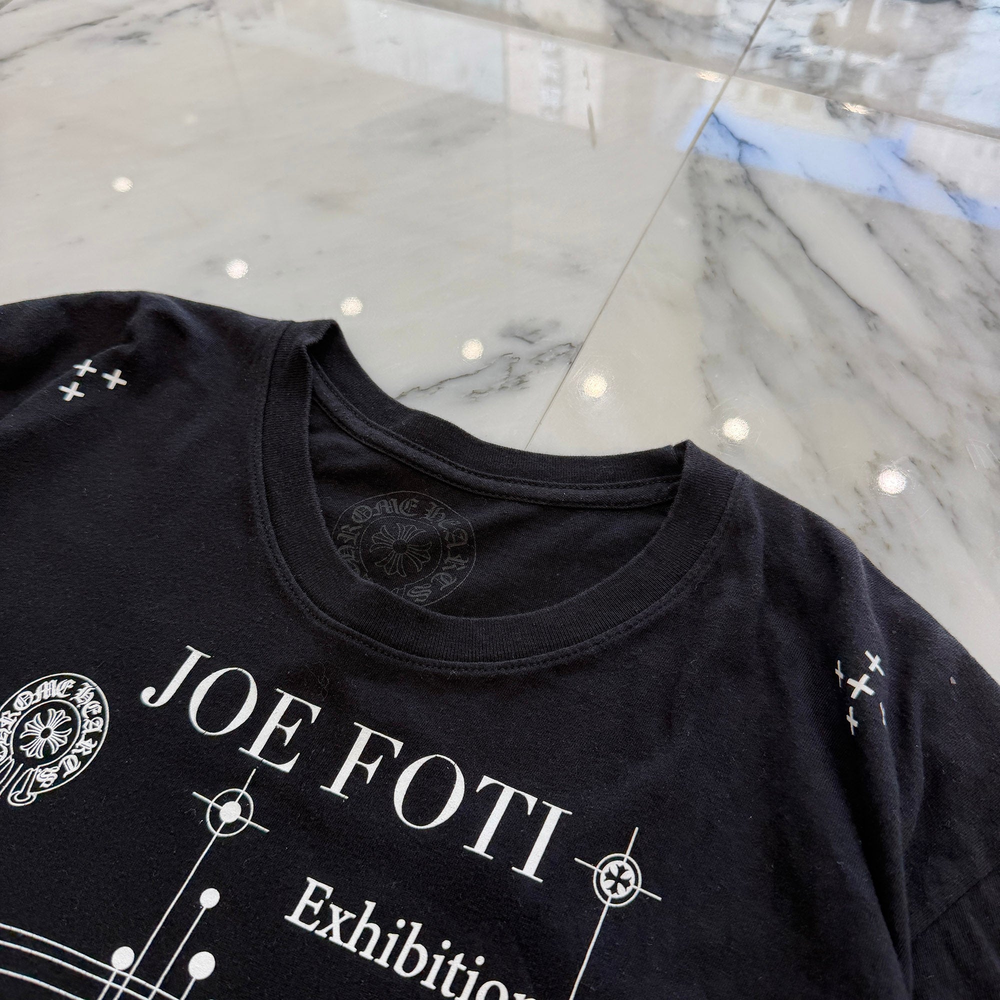 CHROME HEARTS 2022SS JOE FOTI Limited Exhibition Graphic Print Tee Size L クロムハーツ ジョーフォティ リミテッド エキシビジョン グラフィック プリント Tシャツ サイズL