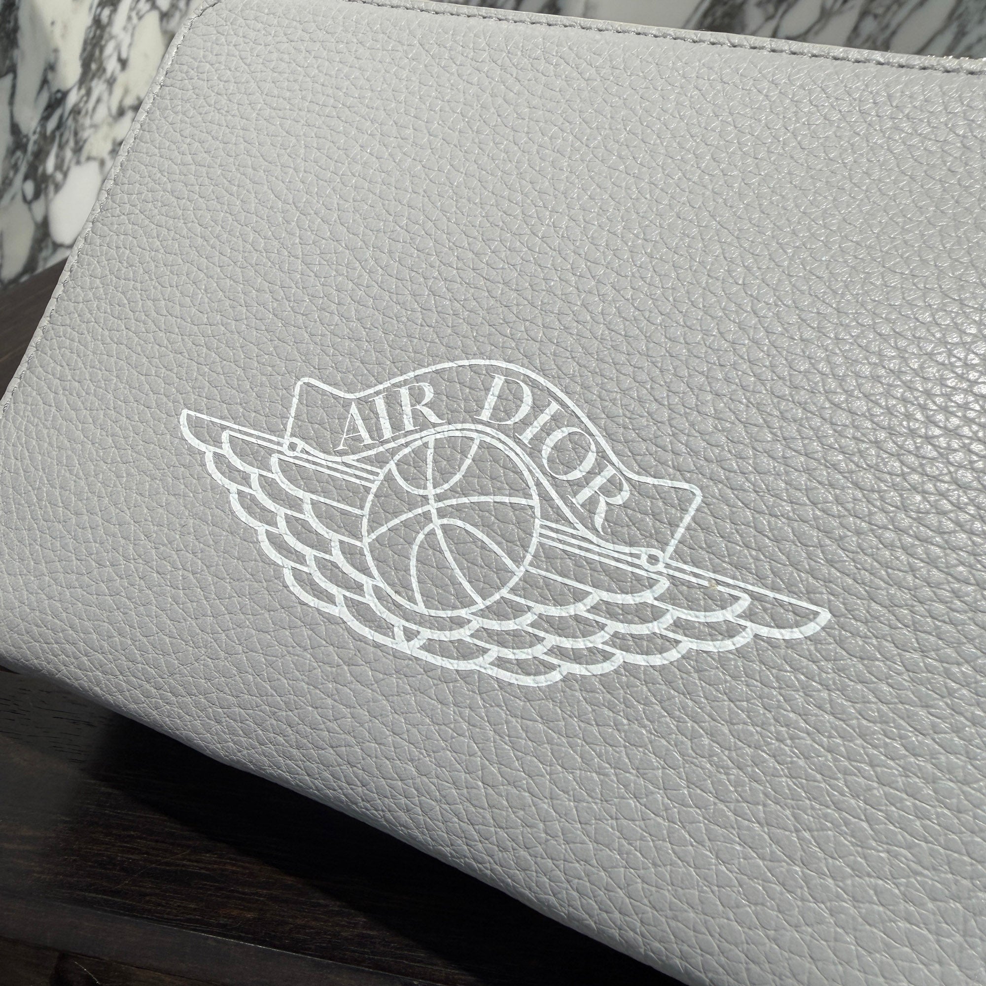 DIOR × Jordan Brand 2020AW Air Dior Zipped Compact Shoulder Bag 2NIBC119 ディオール × ジョーダン ブランド エア ディオール ジップド コンパクト ショルダーバッグ