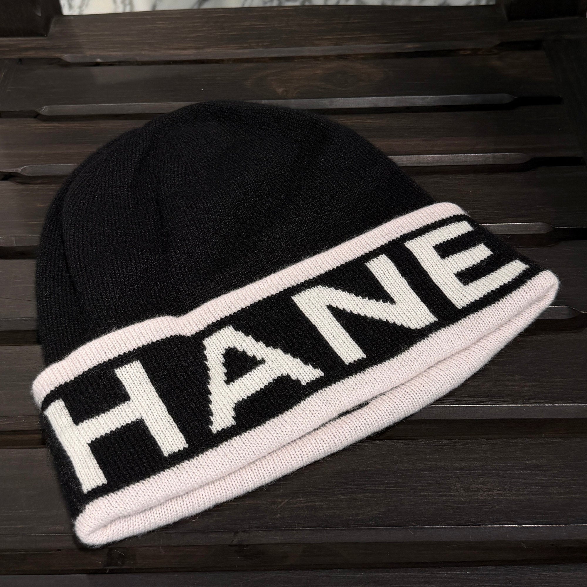 CHANEL 2024 Cruise Cashmere Logo Beanie AAA204 B17041 シャネル 2024クルーズ カシミア ロゴビーニー