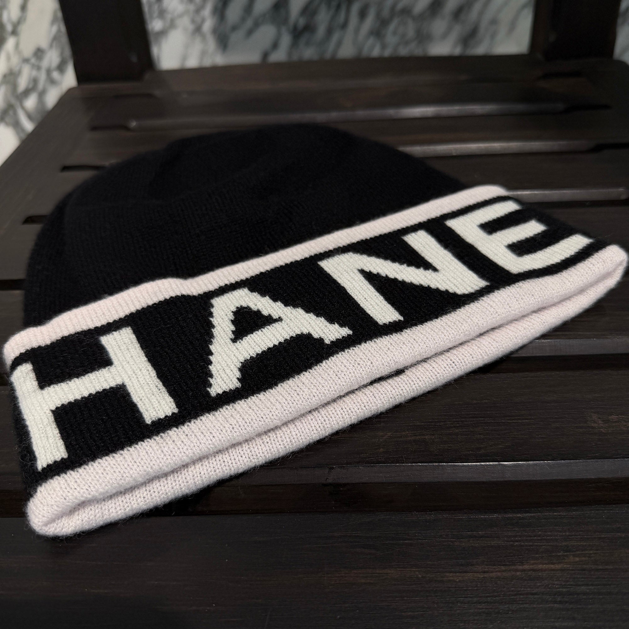 CHANEL 2024 Cruise Cashmere Logo Beanie AAA204 B17041 シャネル 2024クルーズ カシミア ロゴビーニー