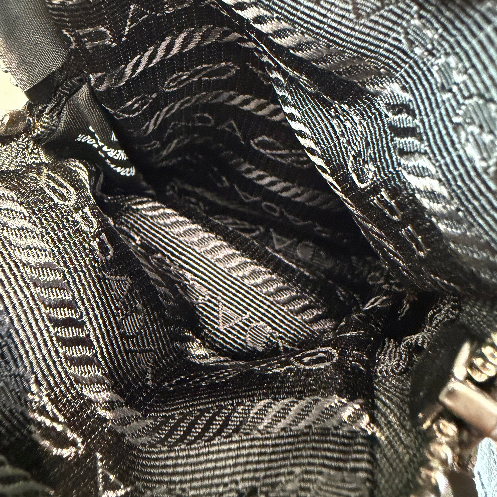 PRADA Triangle Logo Plate Re Nylon Saffiano Leather Shoulder Bag プラダ トライアングル ロゴプレート リナイロン サフィアーノレザー ショルダーバッグ