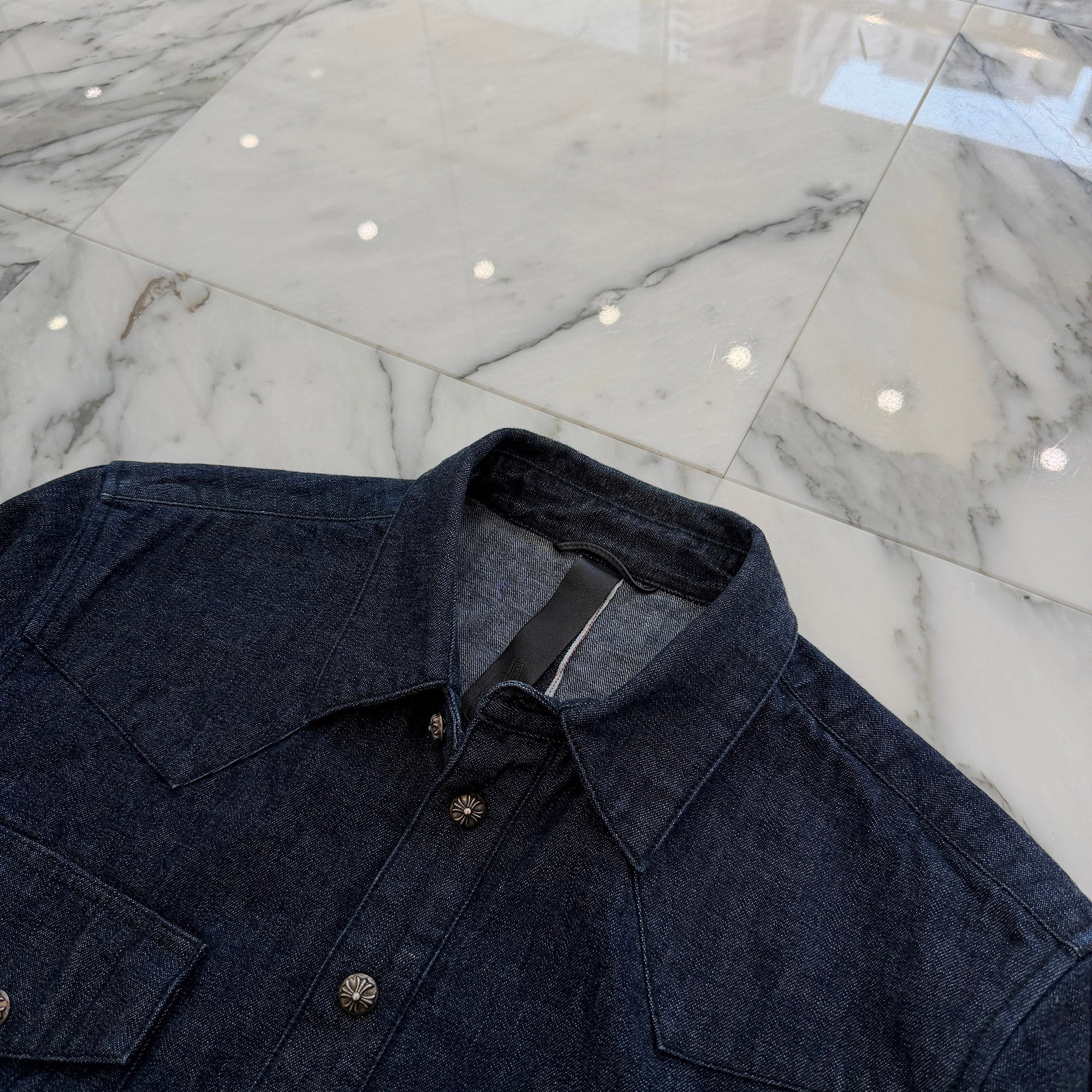 CHROME HEARTS Y NOT Leather Cross Patch Cross Ball Button Denim Shirt Size S クロムハーツ ワイノット レザー クロスパッチ クロスボールボタン デニムシャツ サイズS