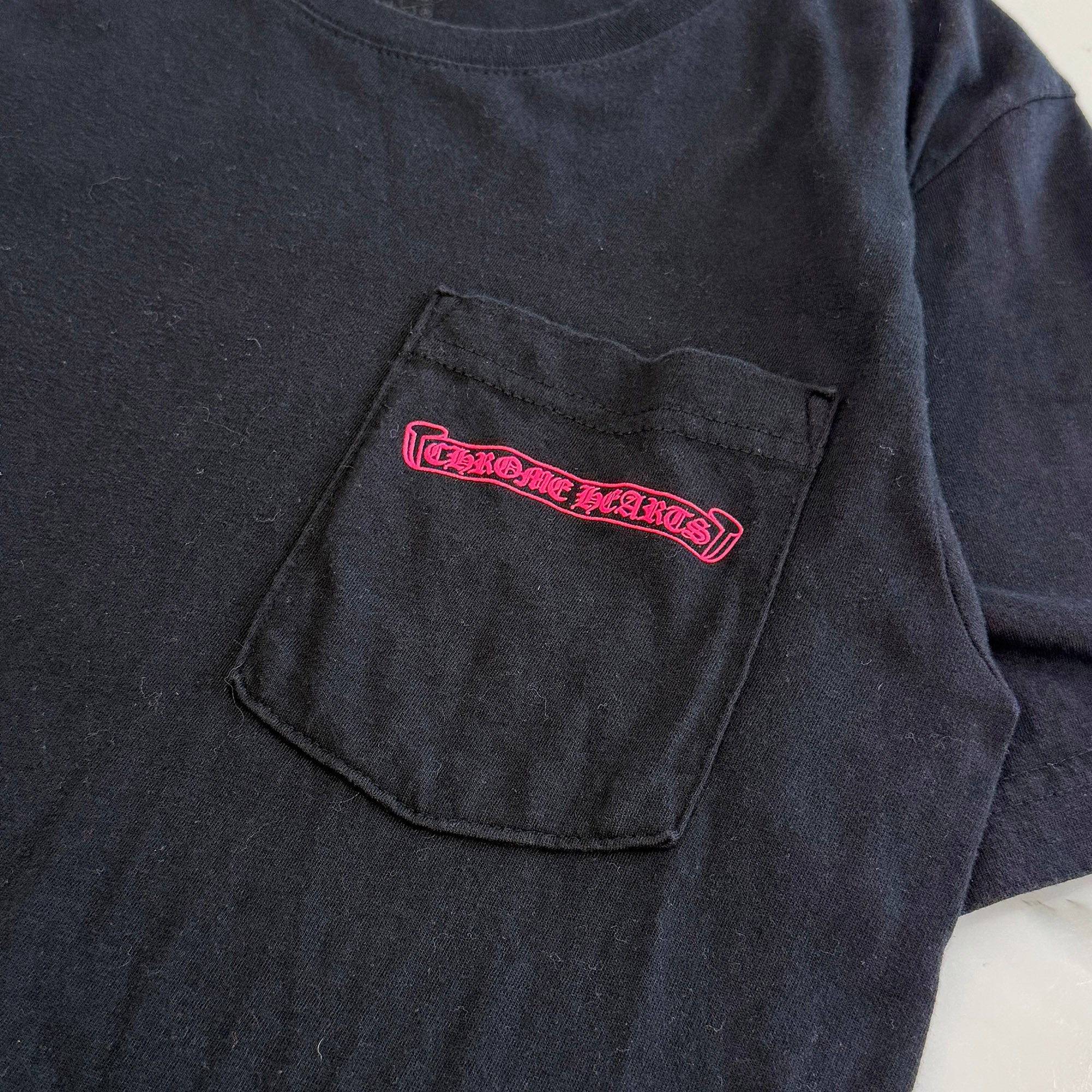 CHROME HEARTS Pink Made in Hollywood Vertical Logo Tee Size S クロムハーツ ピンク メイドインハリウッド ヴァーティカルロゴ Tシャツ サイズS