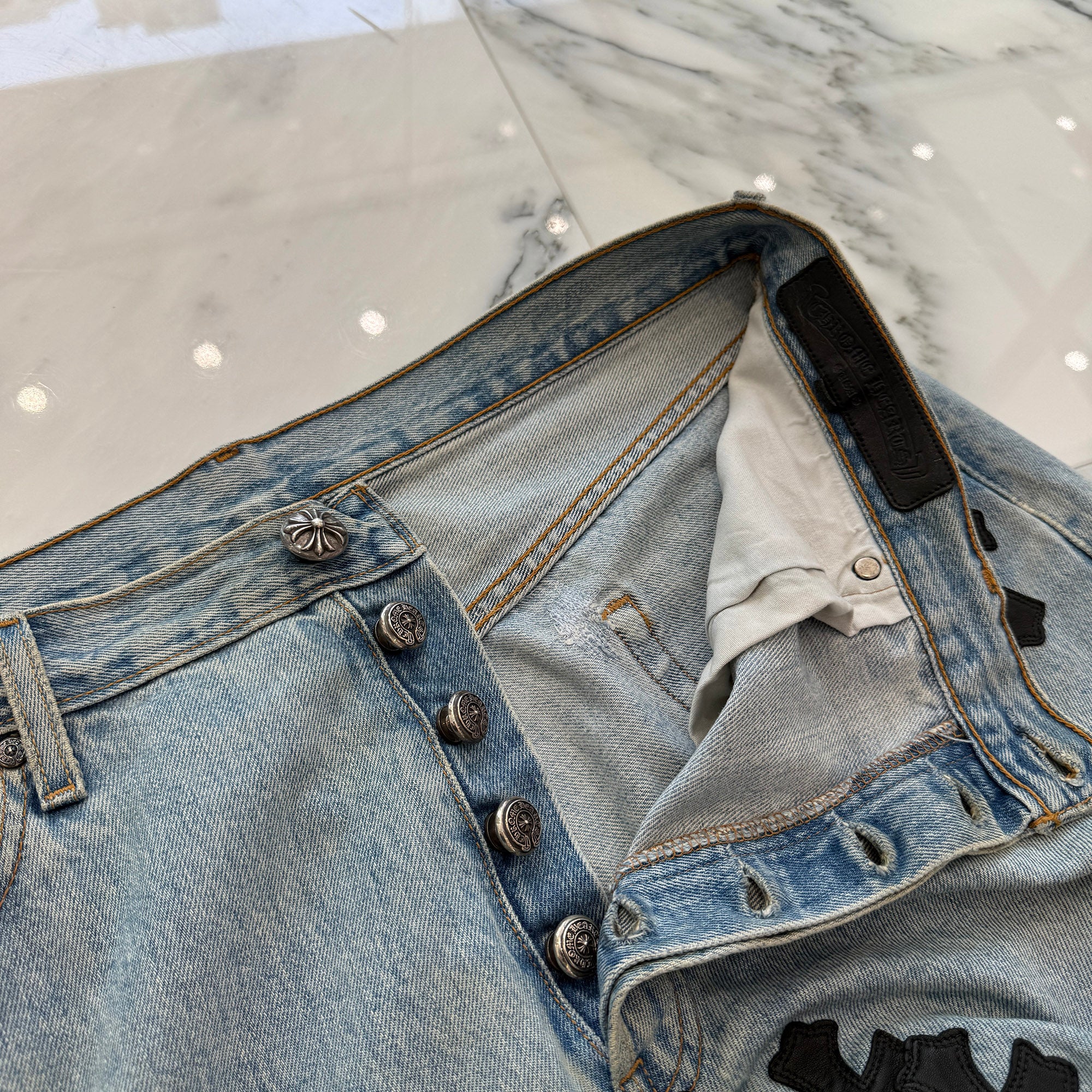 CHROME HEARTS × Levi's VNTG Cross Leather Patch Denim Pants Size 34 クロムハーツ × リーバイス ヴィンテージ クロスレザーパッチ デニムパンツ サイズ34