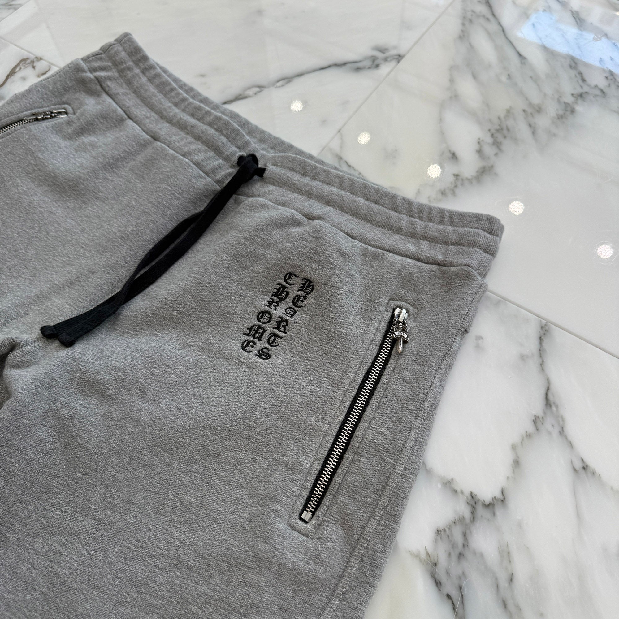 CHROME HEARTS Y NOT Vertical Logo Embroidery Dagger Zip Sweat Shorts Size L クロムハーツ ワイノット バーティカルロゴ刺繡 ダガージップ スウェットショーツ サイズL