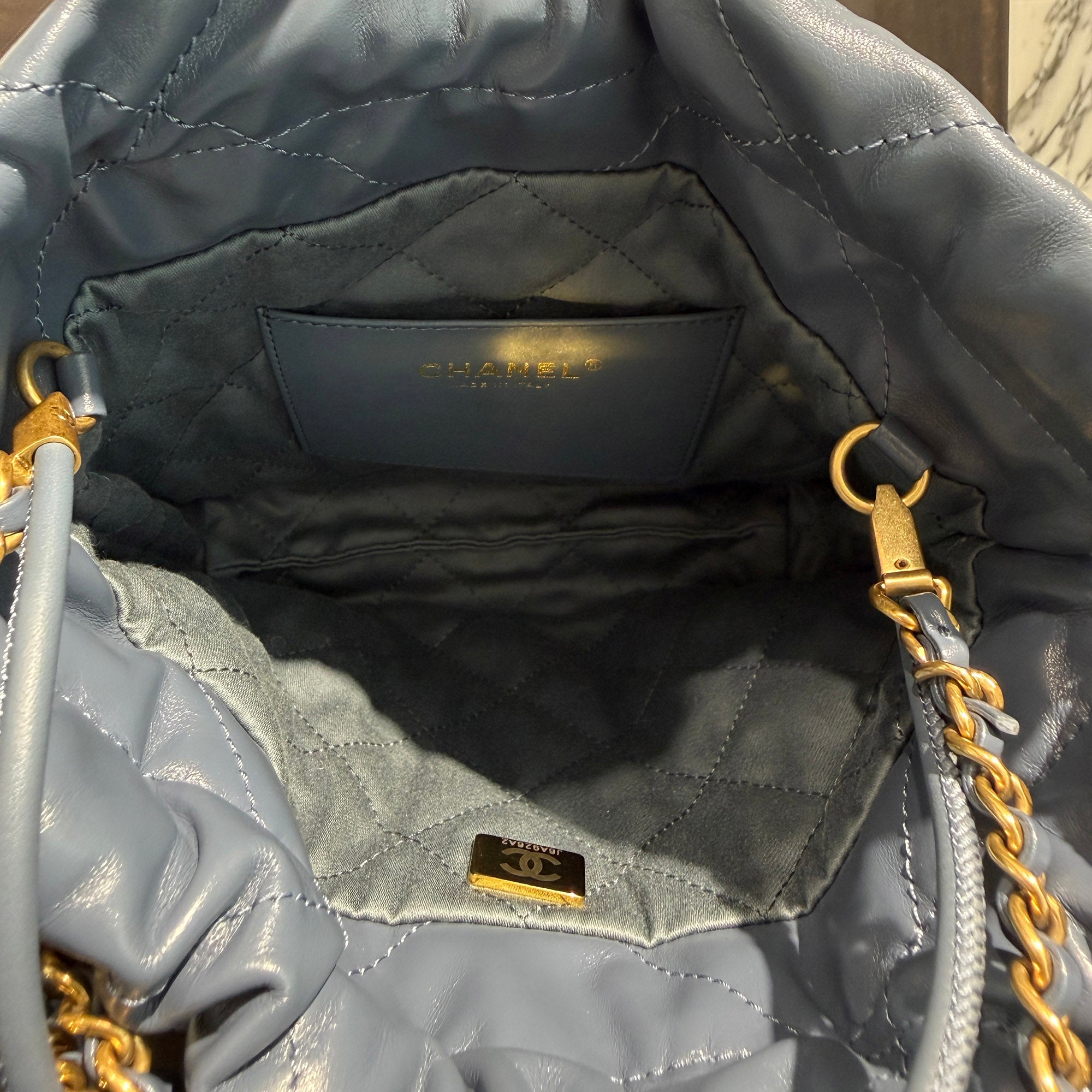 CHANEL 22 2Way Small Shiny Calf Leather Chain Mini Shoulder Bag AS3980 シャネル 22 2Way スモール シャイニーカーフスキン チェーン ミニショルダーバッグ