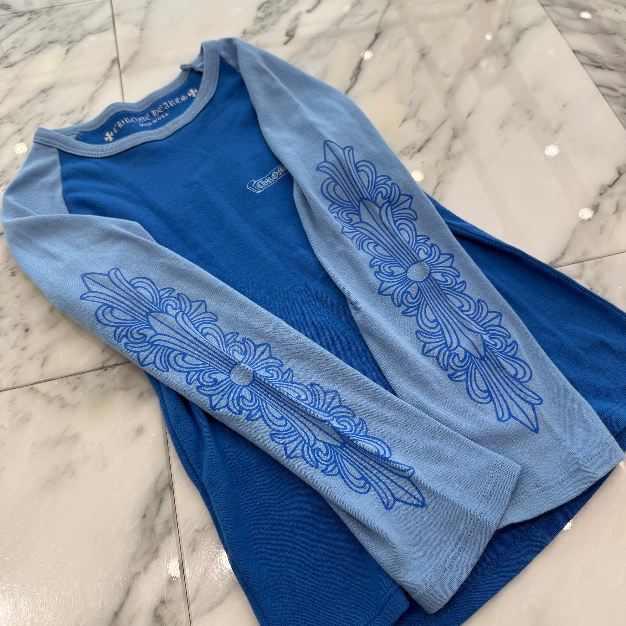 CHROME HEARTS Floral Cross Back Scroll Print Raglan Long Sleeve Tee Size S クロムハーツ フローラルクロス バックスクロールプリント ラグランロングスリーブTシャツ サイズS