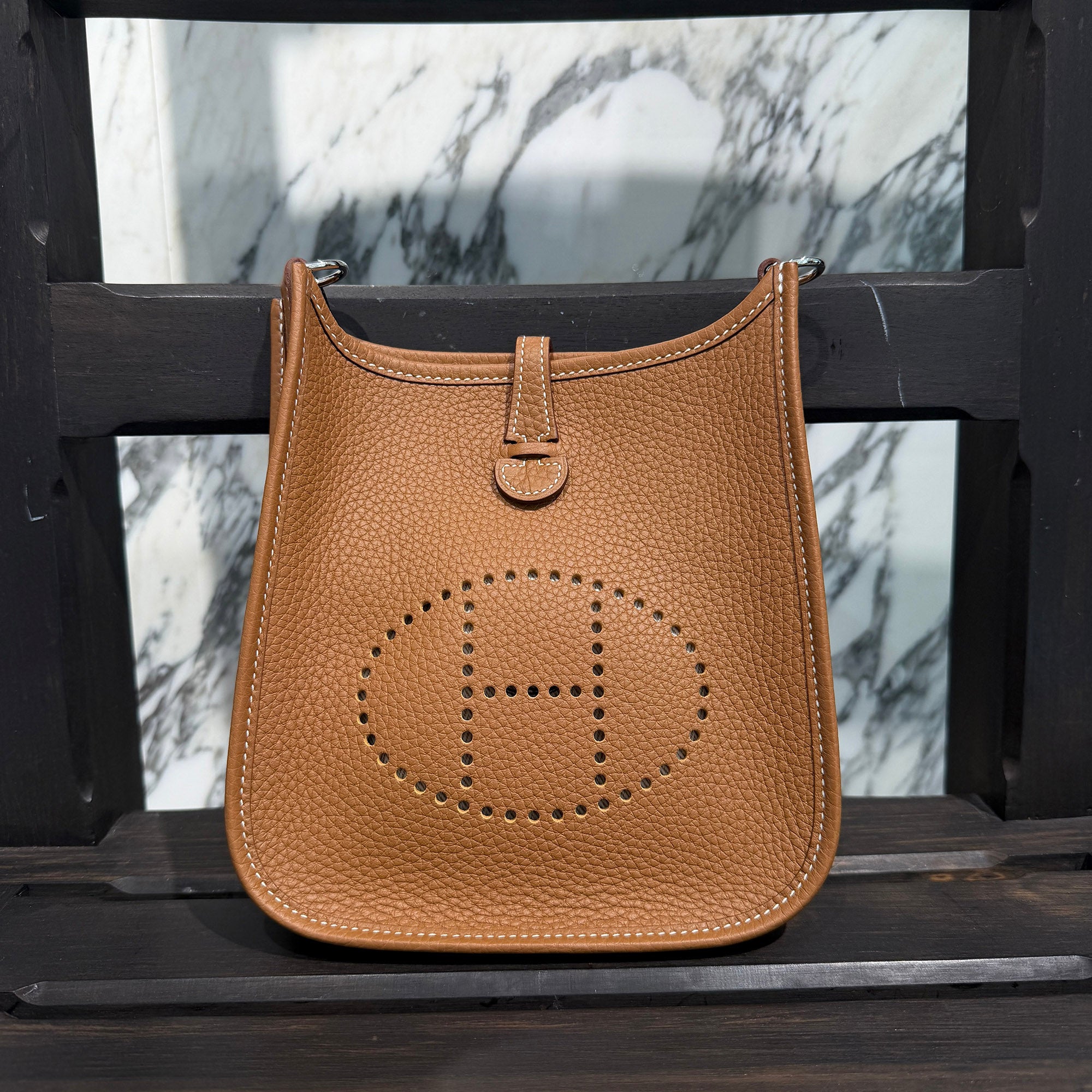 HERMES Evelyn Amazon TPM "Gold" G刻印 エルメス エブリン アマゾン TPM "ゴールド" レザーショルダーバッグ G刻印