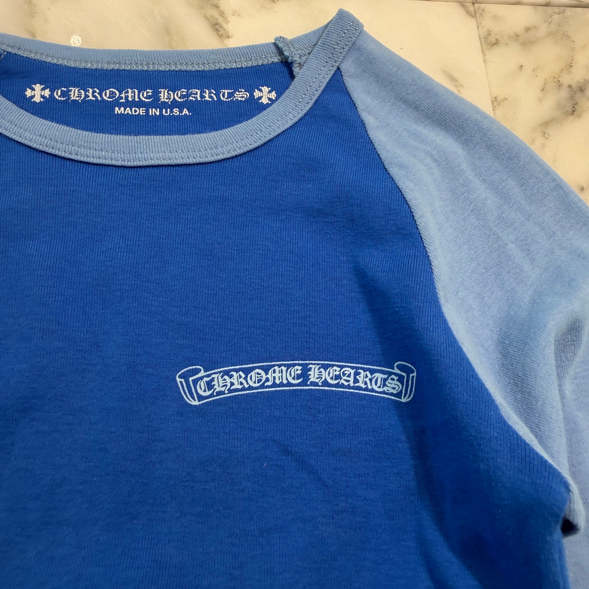 CHROME HEARTS Floral Cross Back Scroll Print Raglan Long Sleeve Tee Size XS クロムハーツ フローラルクロス バックスクロールプリント ラグランロングスリーブTシャツ サイズXS