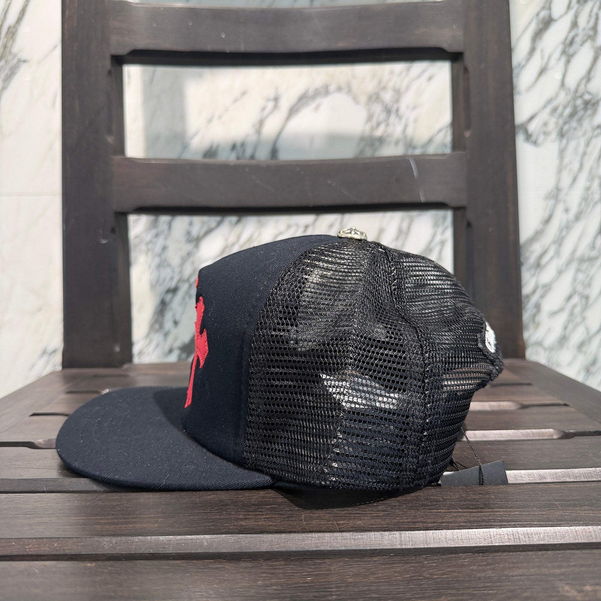 CHROME HEARTS Triple Cross Patch Trucker Cap ONE SIZE (51-61) クロムハーツ トリプルクロスパッチ トラッカーキャップ ONE SIZE (51-61)