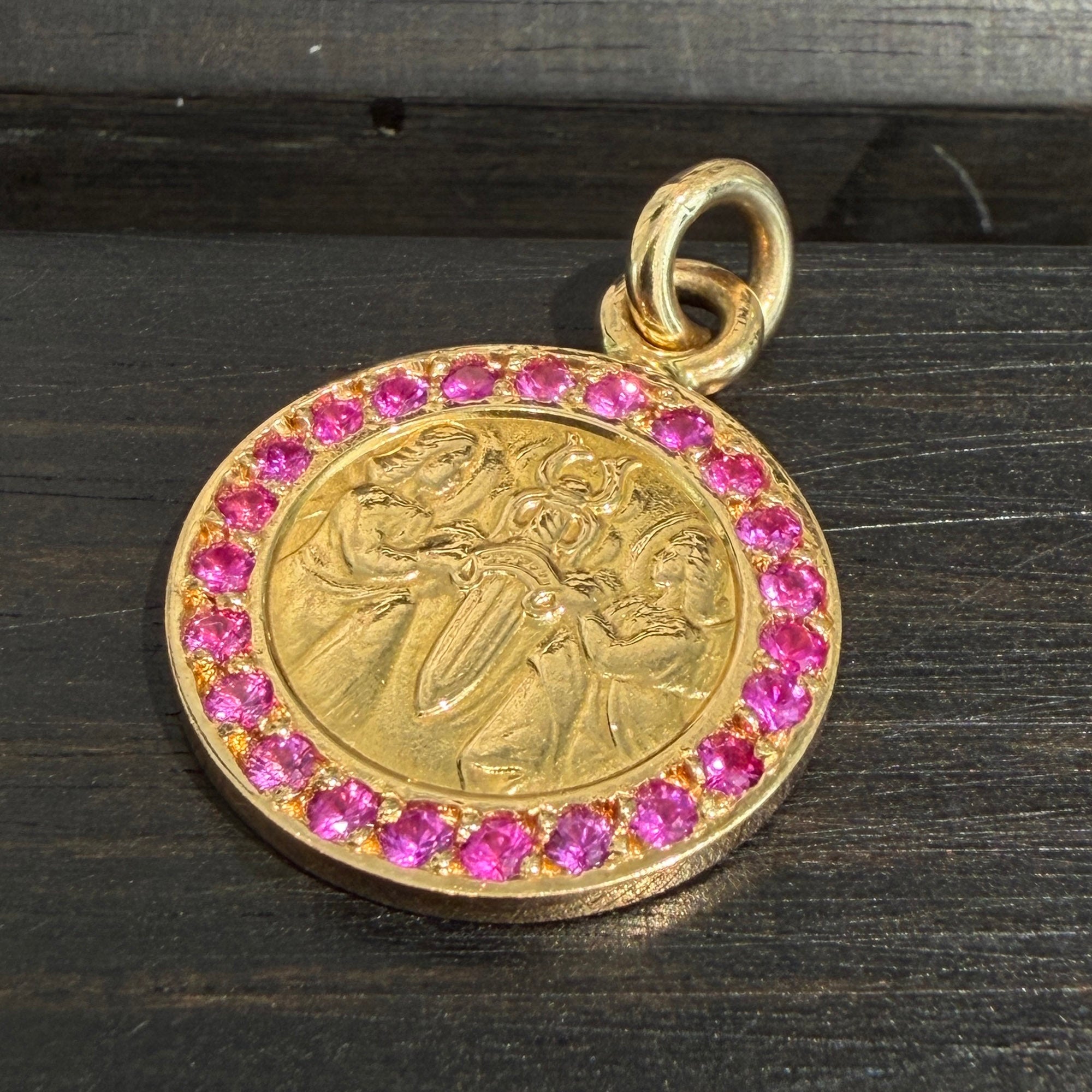 CHROME HEARTS 22K ANGEL MEDAL Pave Pink Sapphire Pendant Top クロムハーツ 22K エンジェル メダル パヴェ ピンクサファイア ペンダントトップ