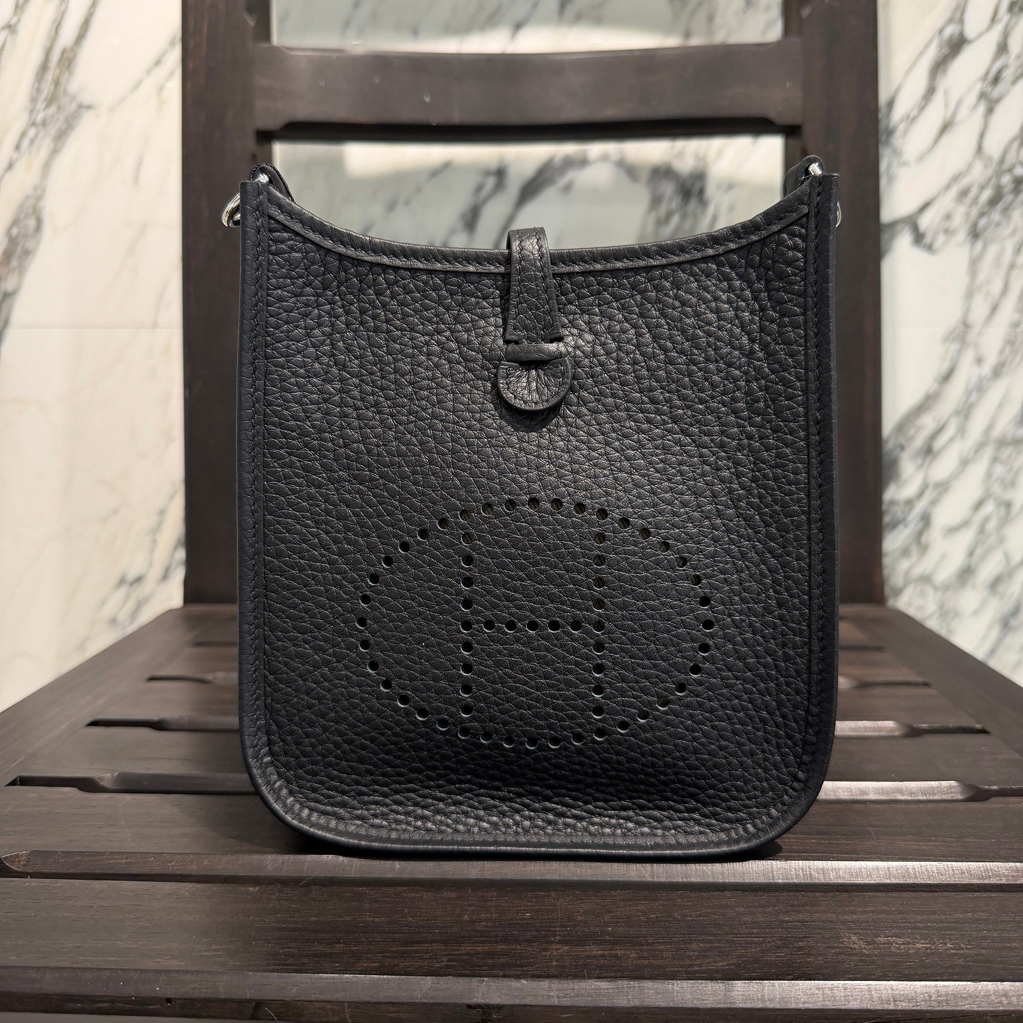 HERMES Evelyn Amazon TPM " NOIR " G刻印 エルメス エブリン アマゾン TPM "ノワール" レザーショルダーバッグ