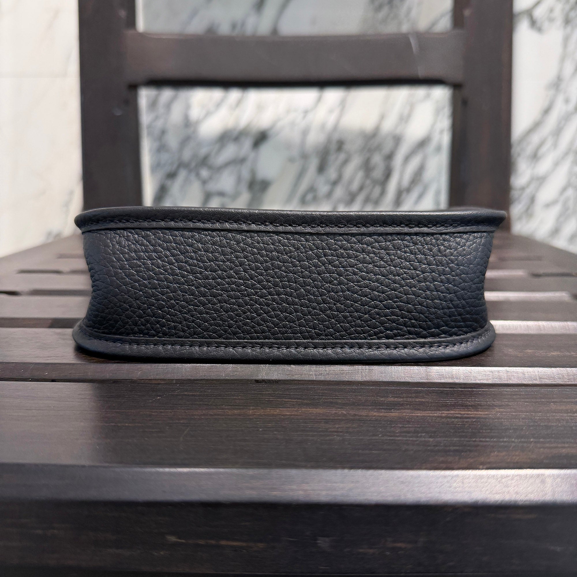 HERMES Evelyn Amazon TPM " NOIR " G刻印 エルメス エブリン アマゾン TPM "ノワール" レザーショルダーバッグ