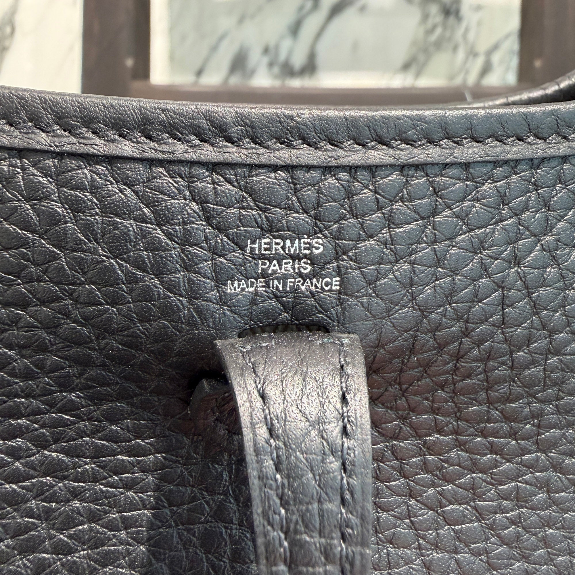 HERMES Evelyn Amazon TPM " NOIR " G刻印 エルメス エブリン アマゾン TPM "ノワール" レザーショルダーバッグ