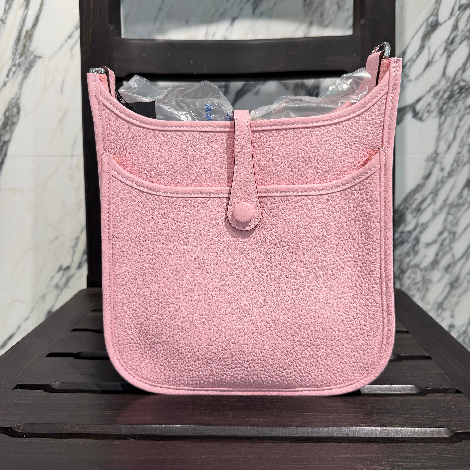 HERMES Evelyne Poche III Amazon 23 "Rose Sakura" K刻印 エルメス エブリン ポッシュ III アマゾン 23 "ローズサクラ" レザーショルダーバッグ