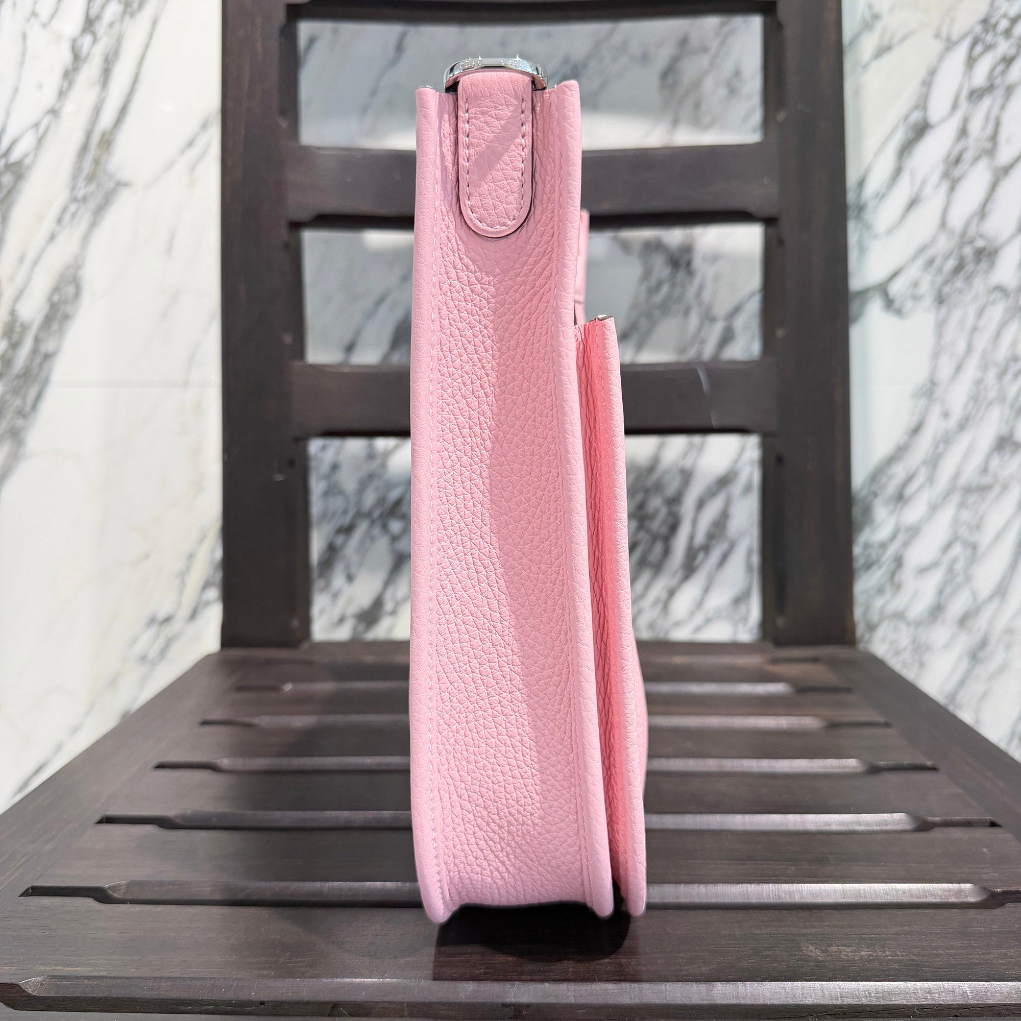 HERMES Evelyne Poche III Amazon 23 "Rose Sakura" K刻印 エルメス エブリン ポッシュ III アマゾン 23 "ローズサクラ" レザーショルダーバッグ