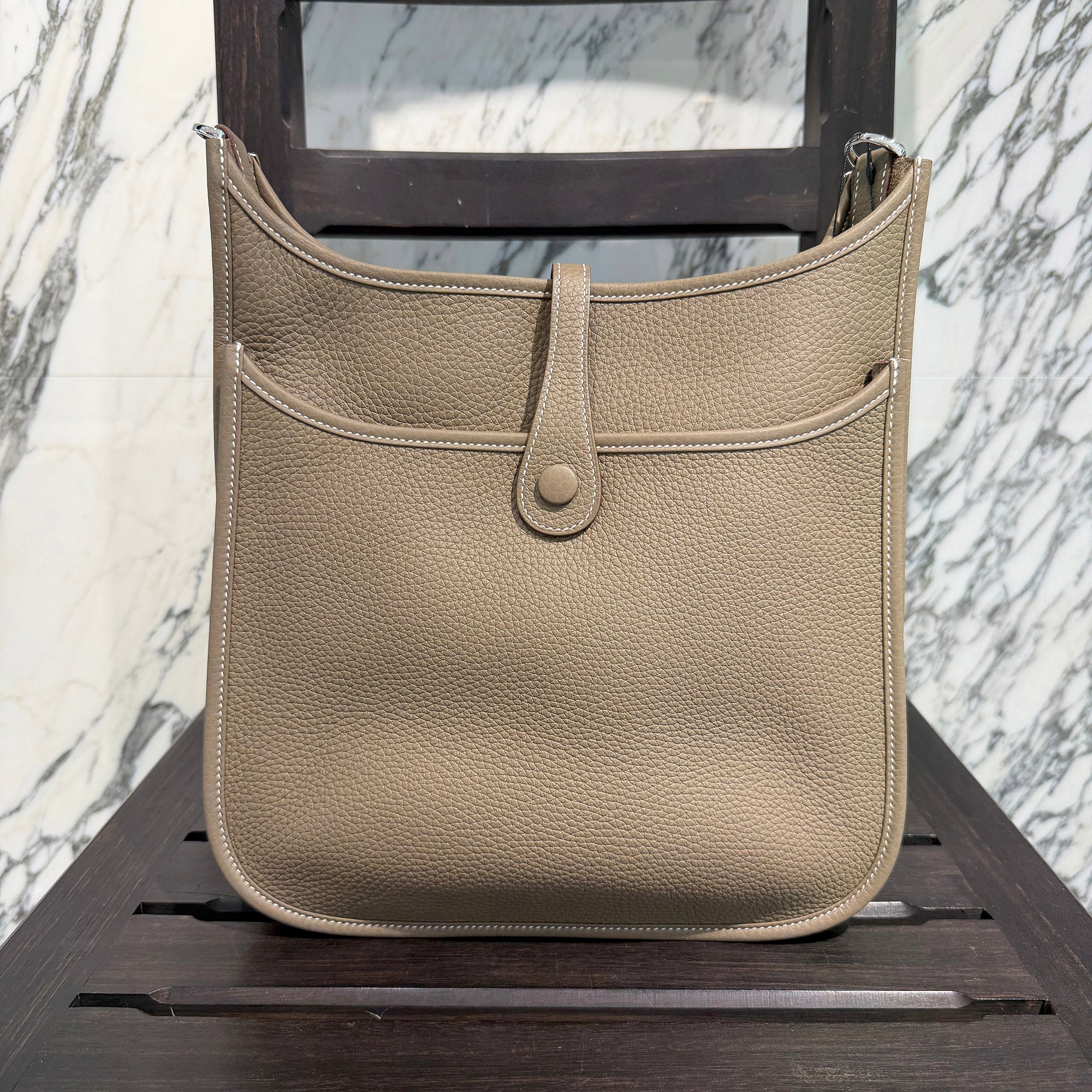 HERMES Evelyne Poche III Amazon 29 "Etoupe" G刻印 エルメス エブリン ポッシュ III アマゾン 29  "エトゥープ" レザーショルダーバッグ
