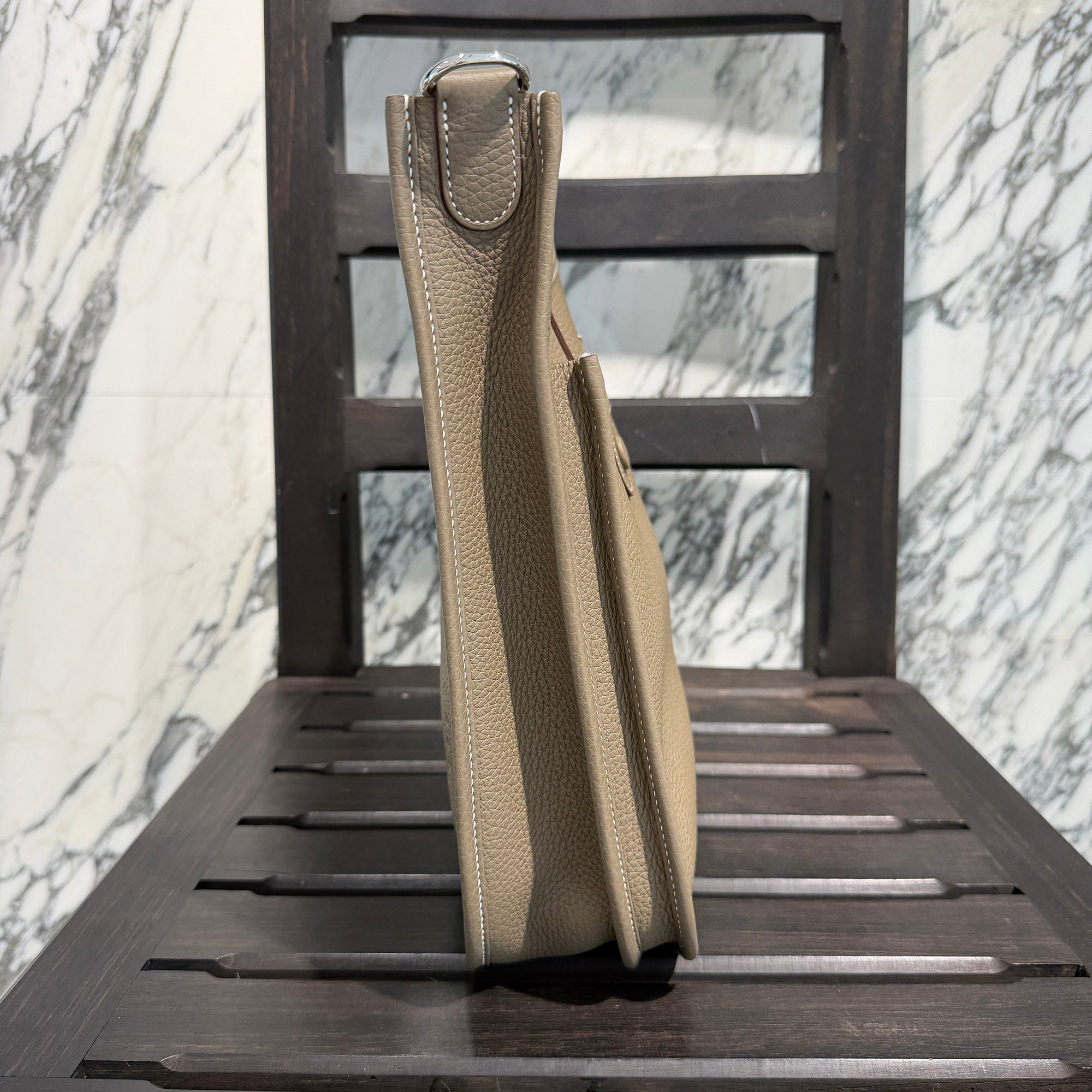HERMES Evelyne Poche III Amazon 29 "Etoupe" G刻印 エルメス エブリン ポッシュ III アマゾン 29  "エトゥープ" レザーショルダーバッグ